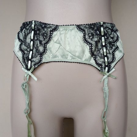 Odille Lace Mix Hip Suspender