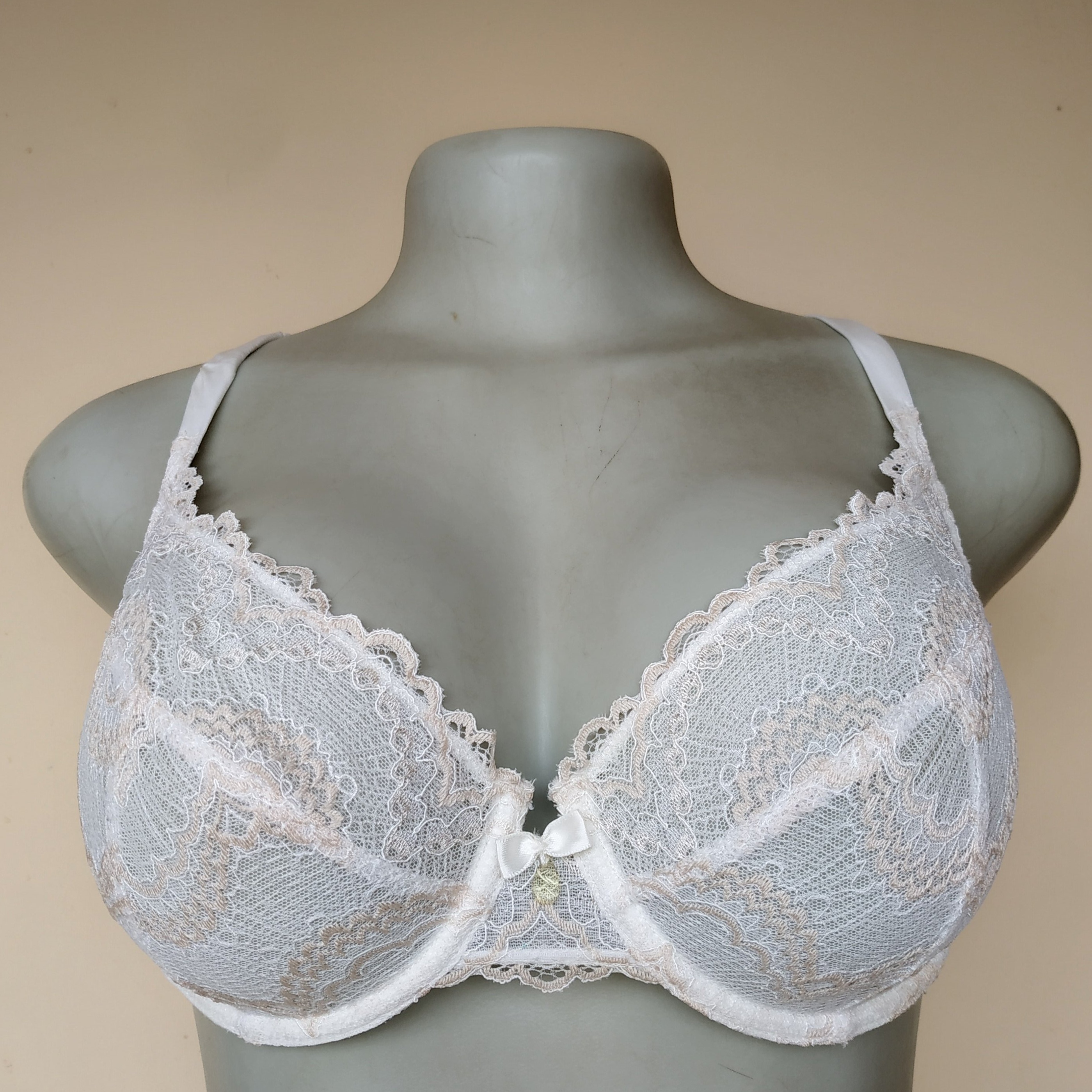 MWqZFRw9KTnayL9SVhTMgg_3HbcvhoUGFqrSC9VXBzU