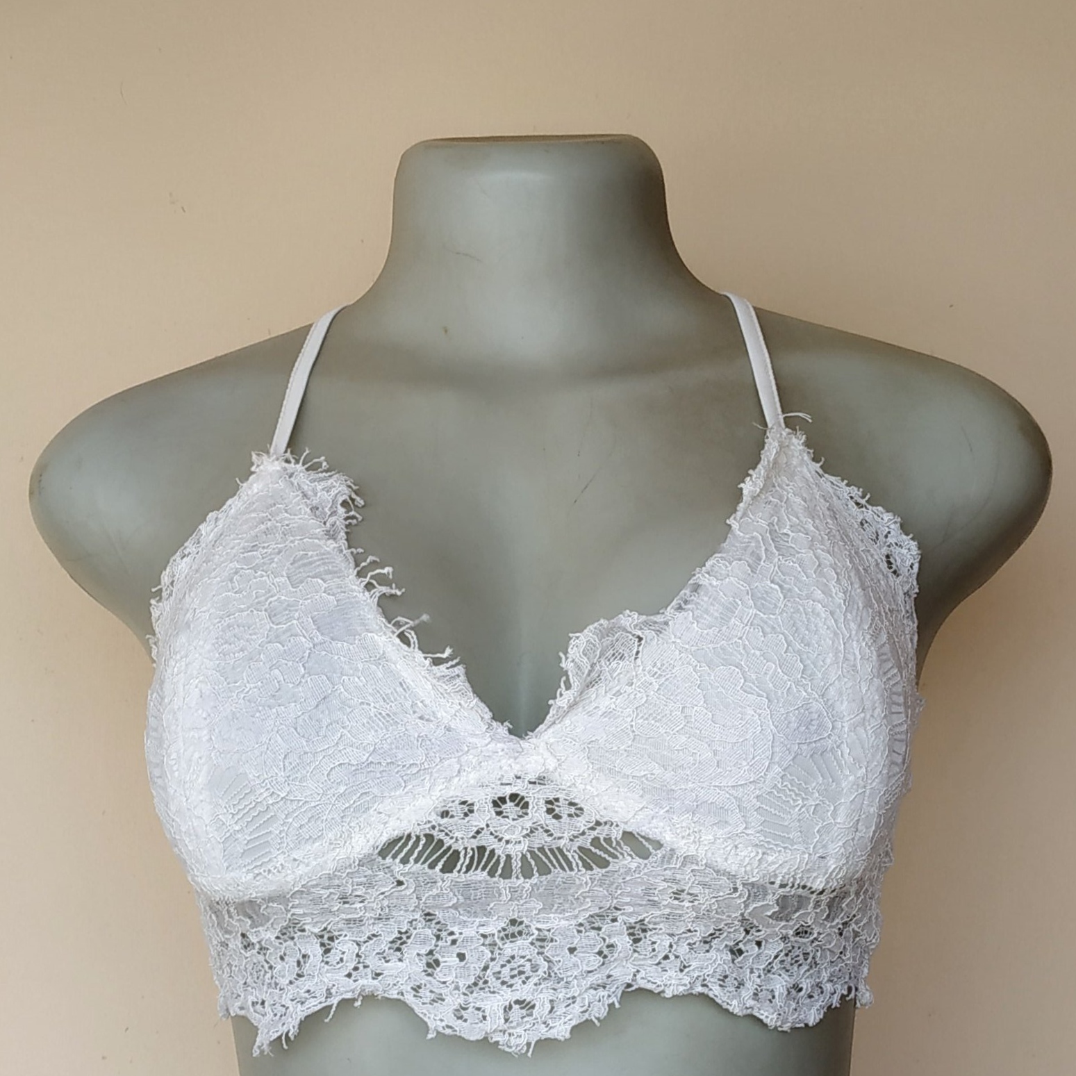 UK 8 - Missguided White Bralette