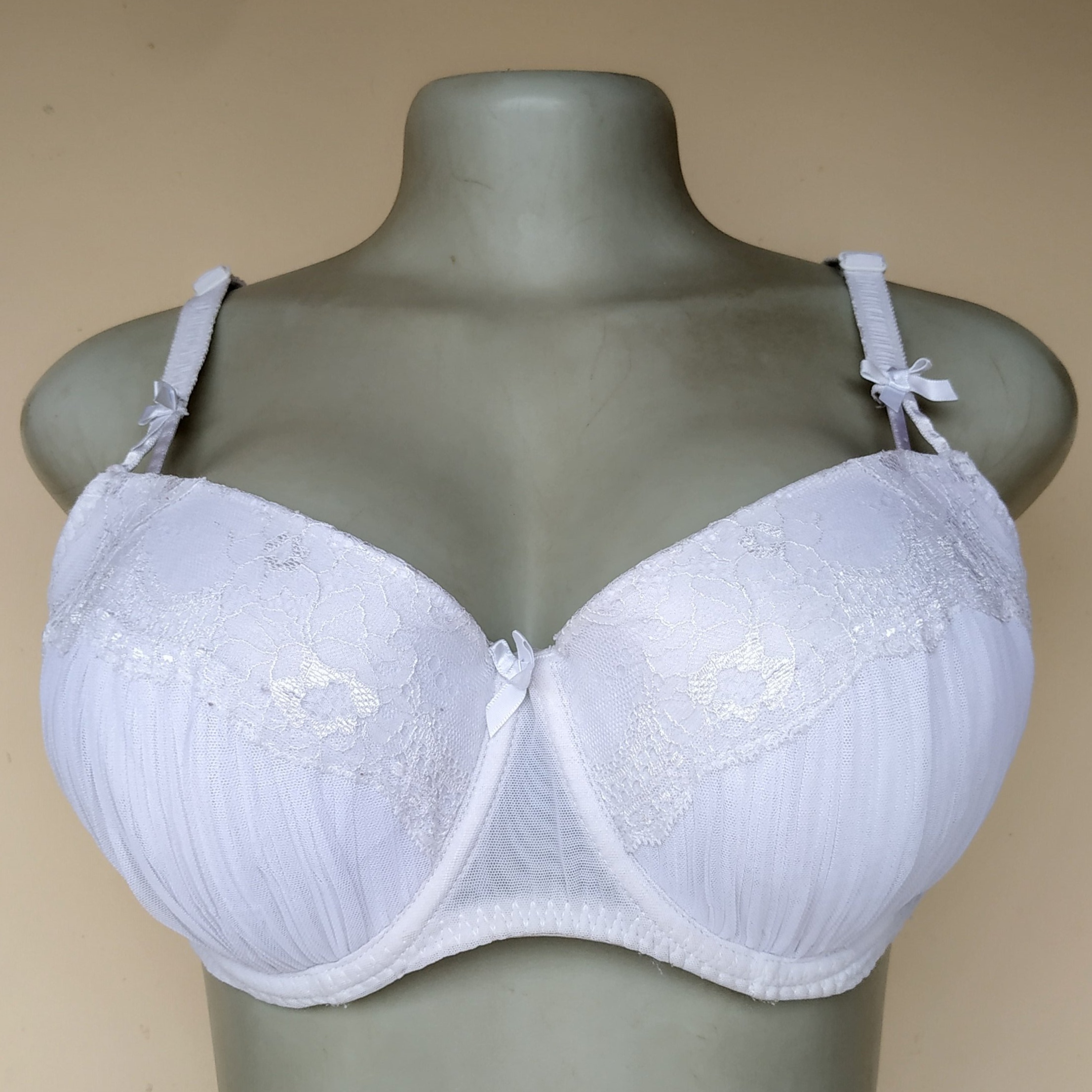 40C - George OFF White Light Padded Bra