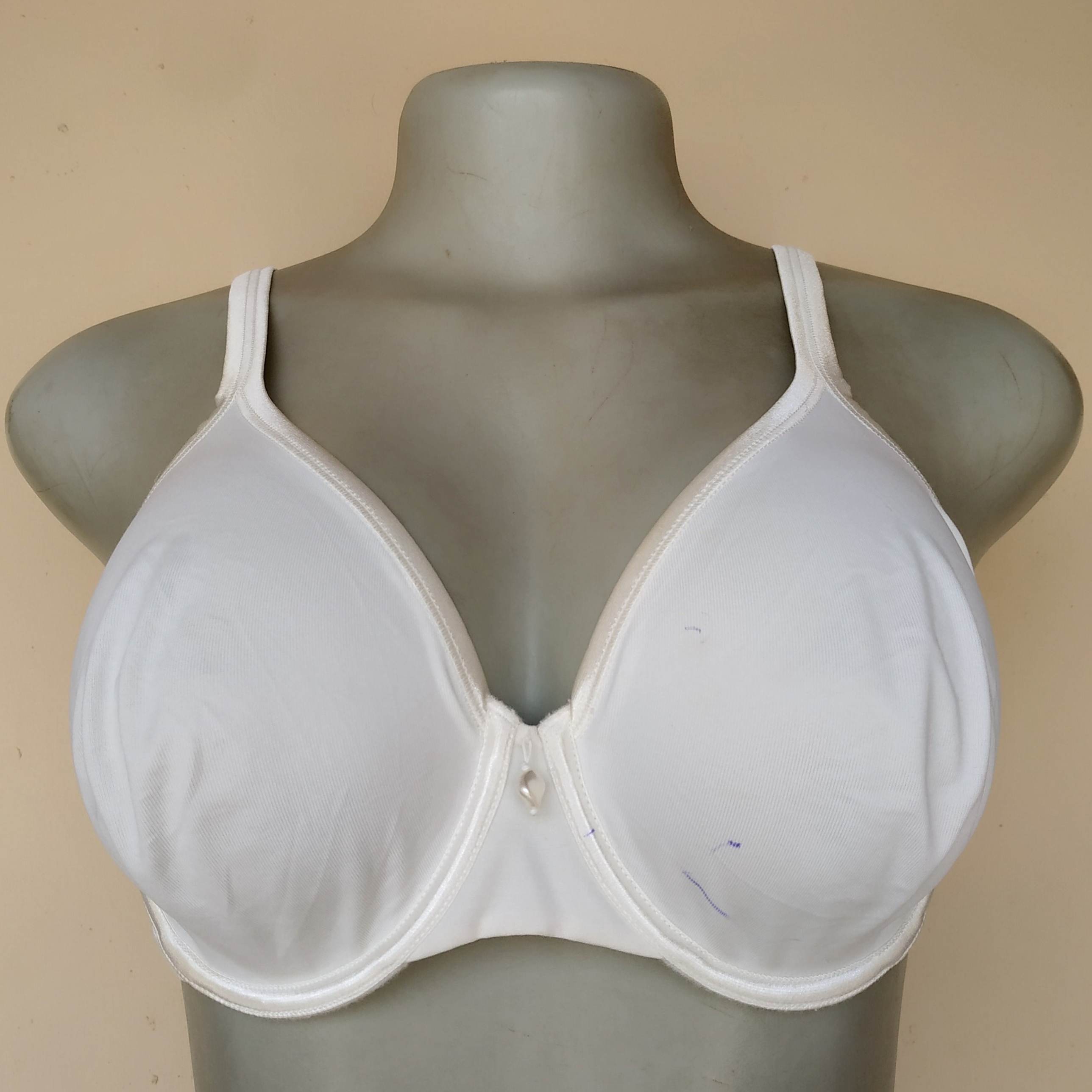 38C - Lejaby Cream Non Padded Bra