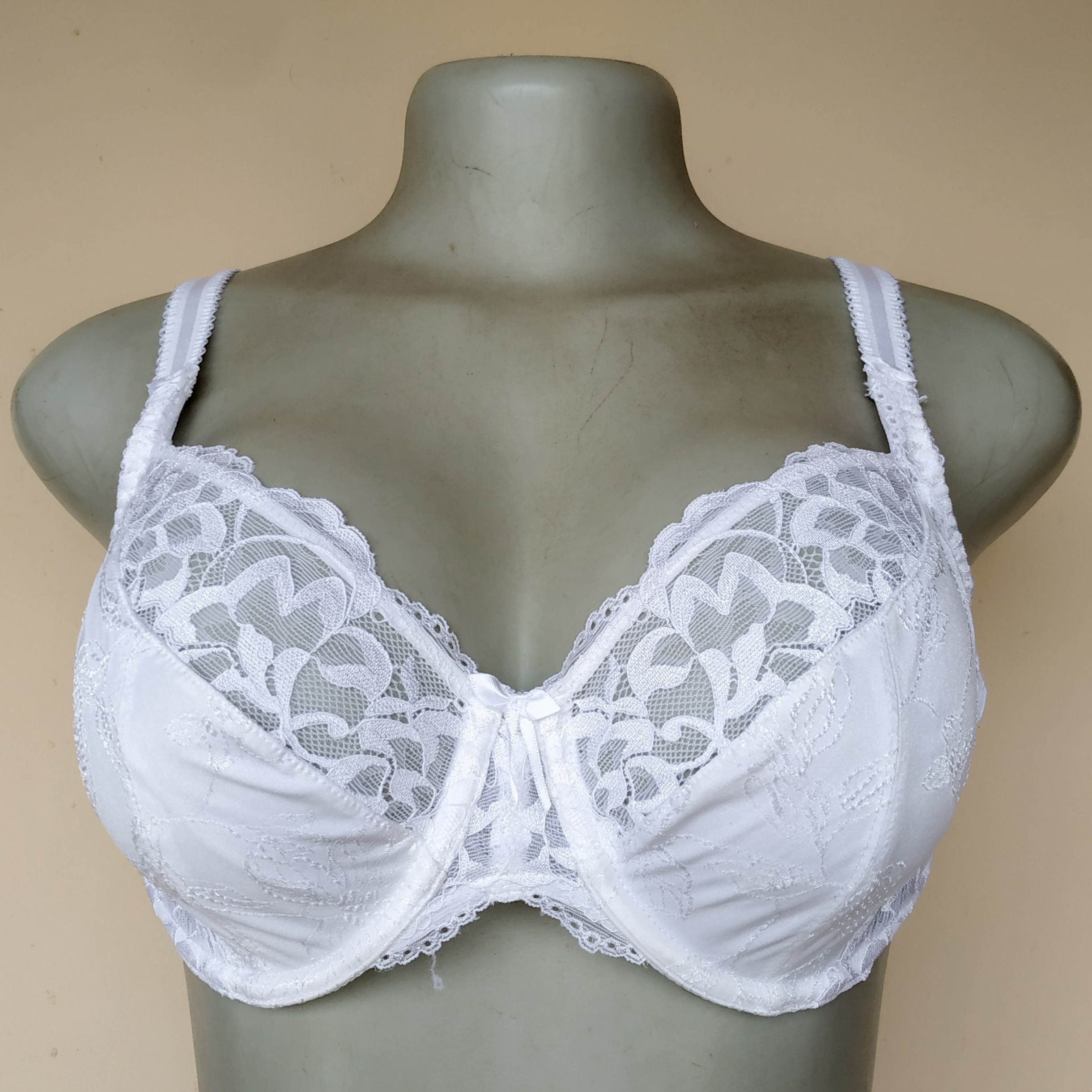 36D - M&S White Non Padded Bra