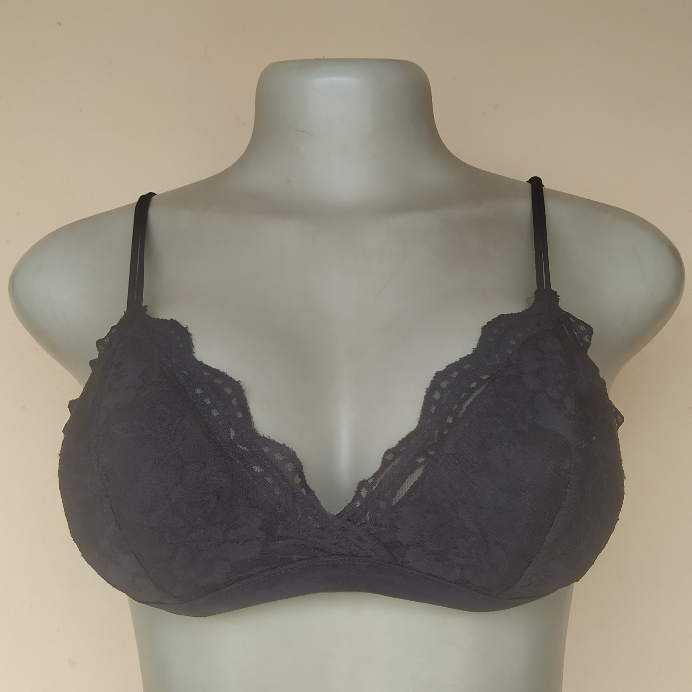 UK 8 - Unbranded Black Bralette