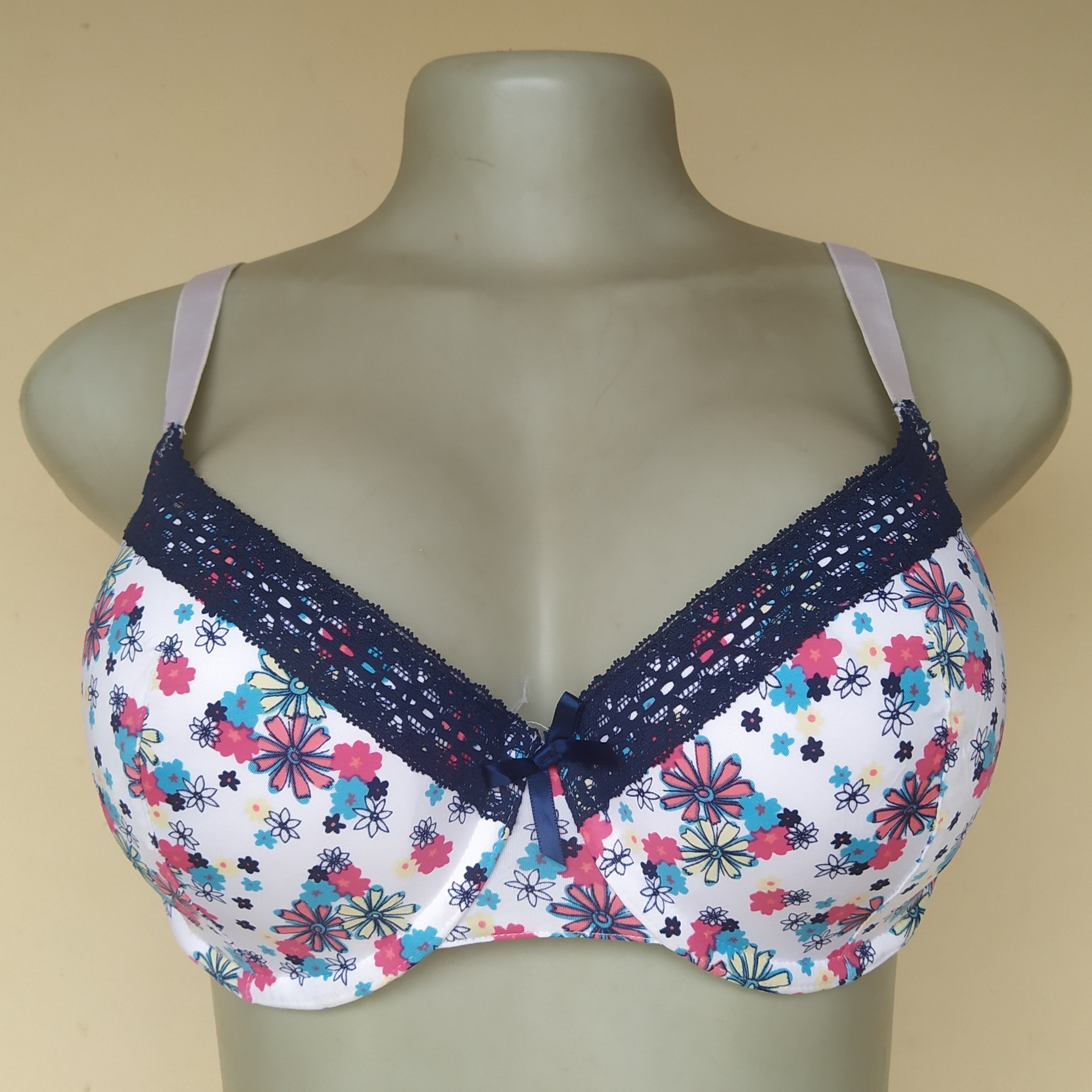 DsAfAtKAI_EaIxj7JXphPzwiepcrdzMe-0XxkCA2OkA