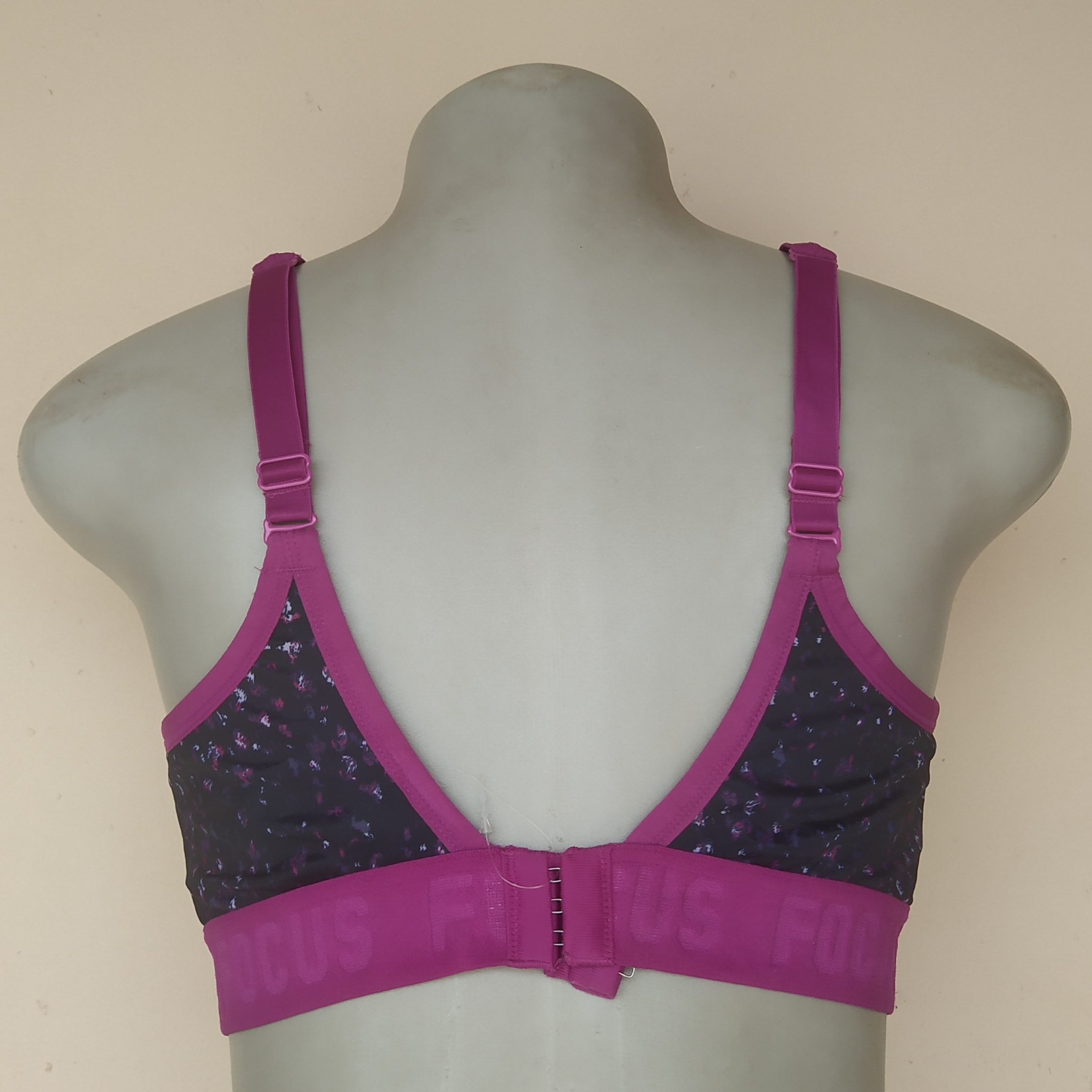 TytlMa-UX-vcSyPznjZvdSSA0kytSBQM4nFWfBwFRZc