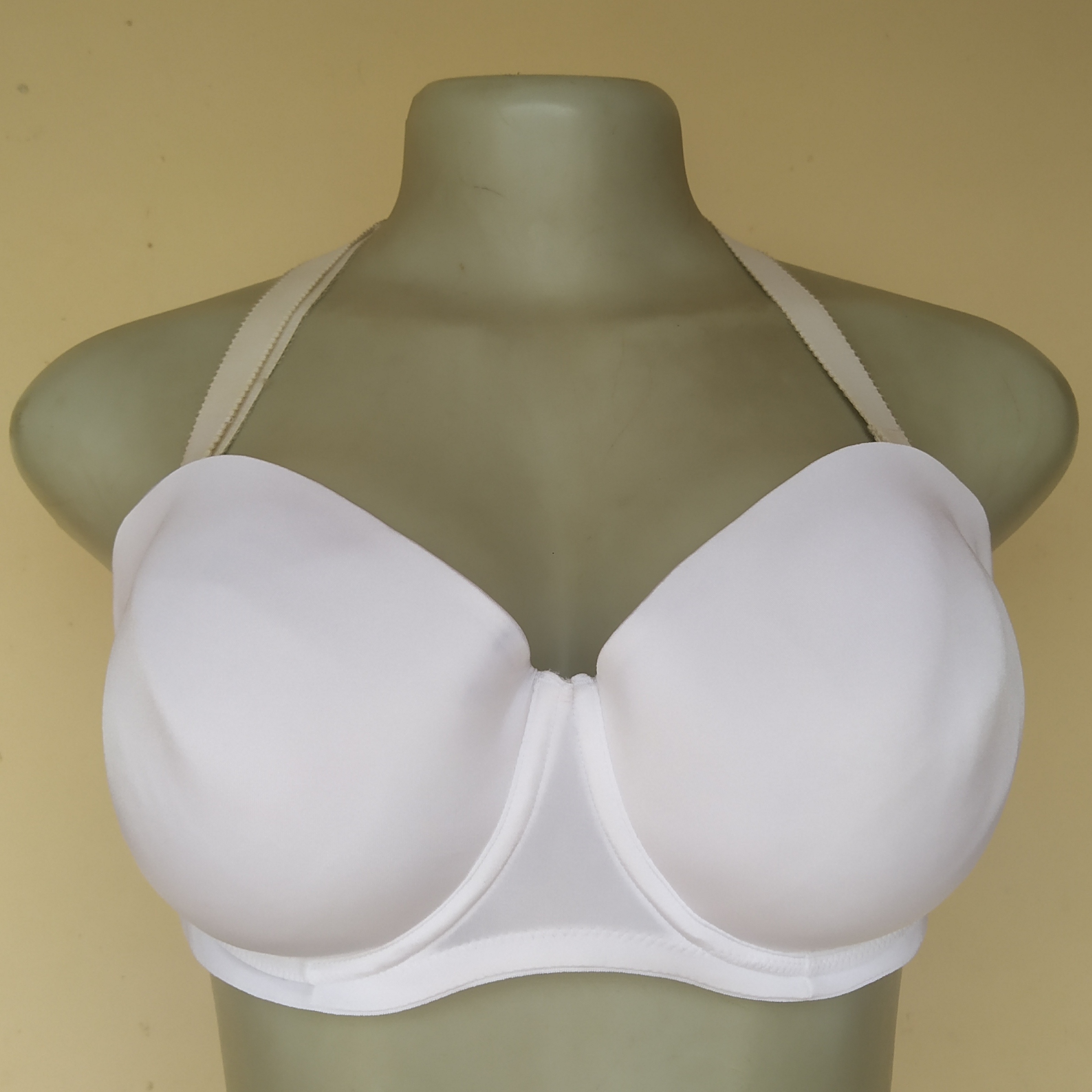 40C - Tu White Light Padded Bra