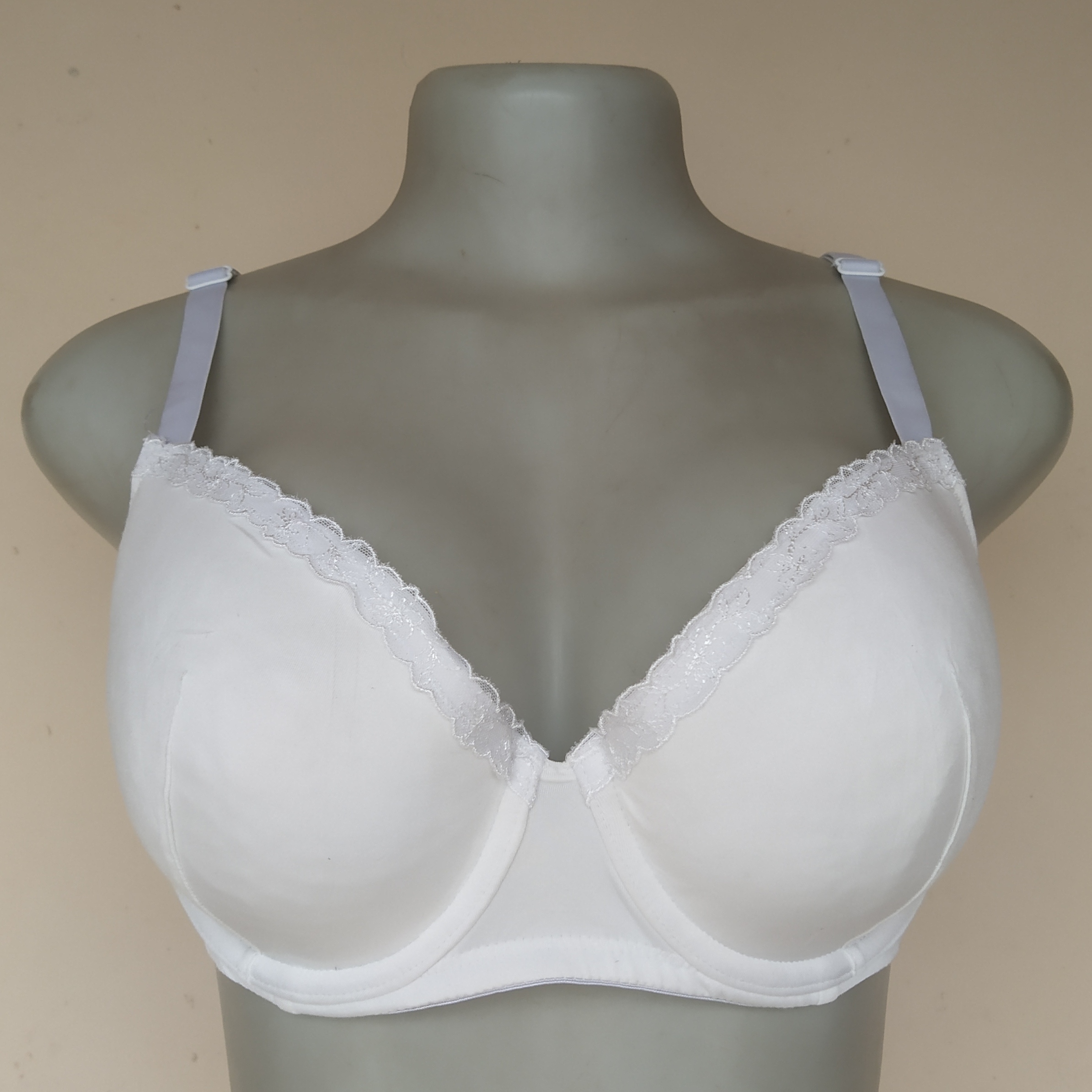 40B - Unbranded Cream Light Padded Bra