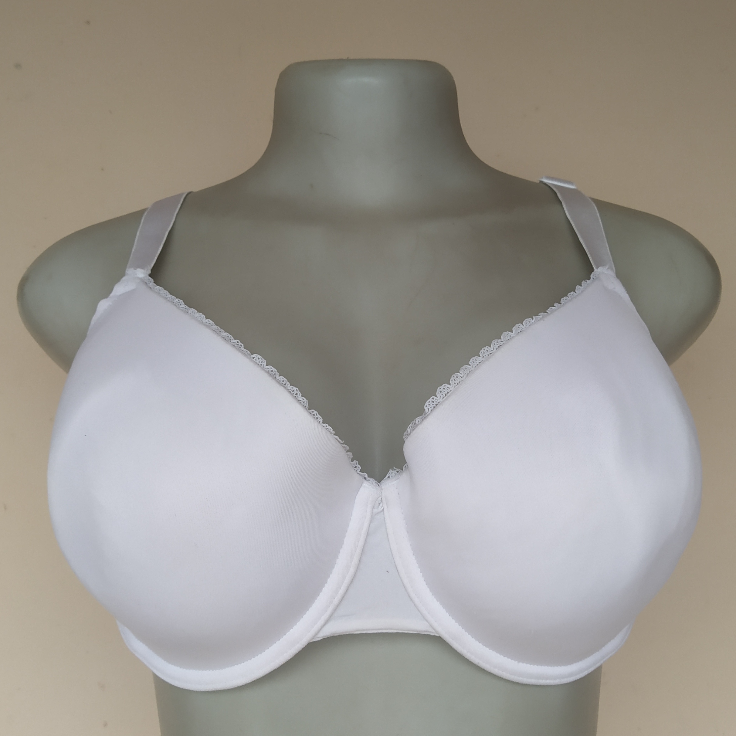 38F - Unbranded Off White Light Padded Bra