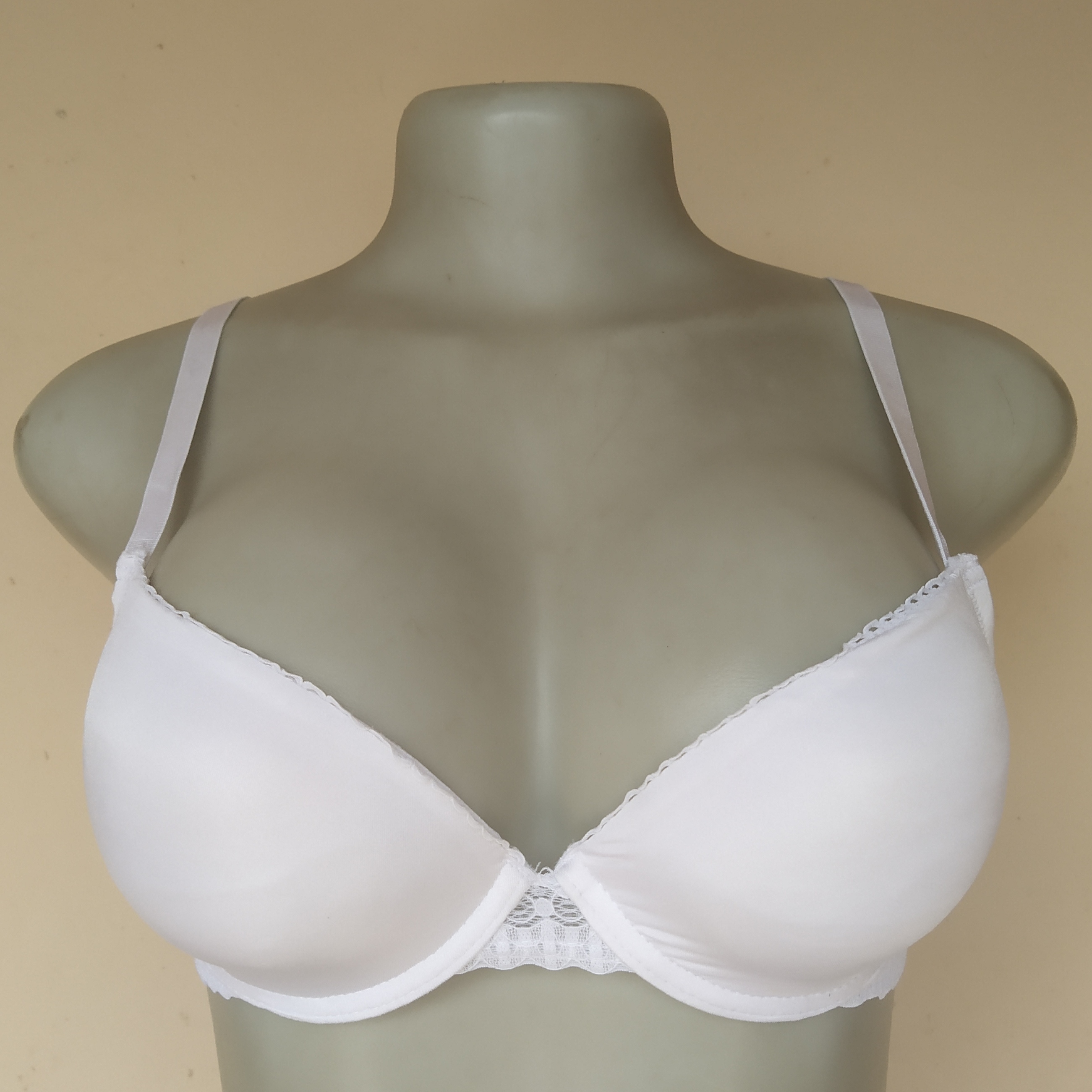 34C - Maven White Light Padded Bra