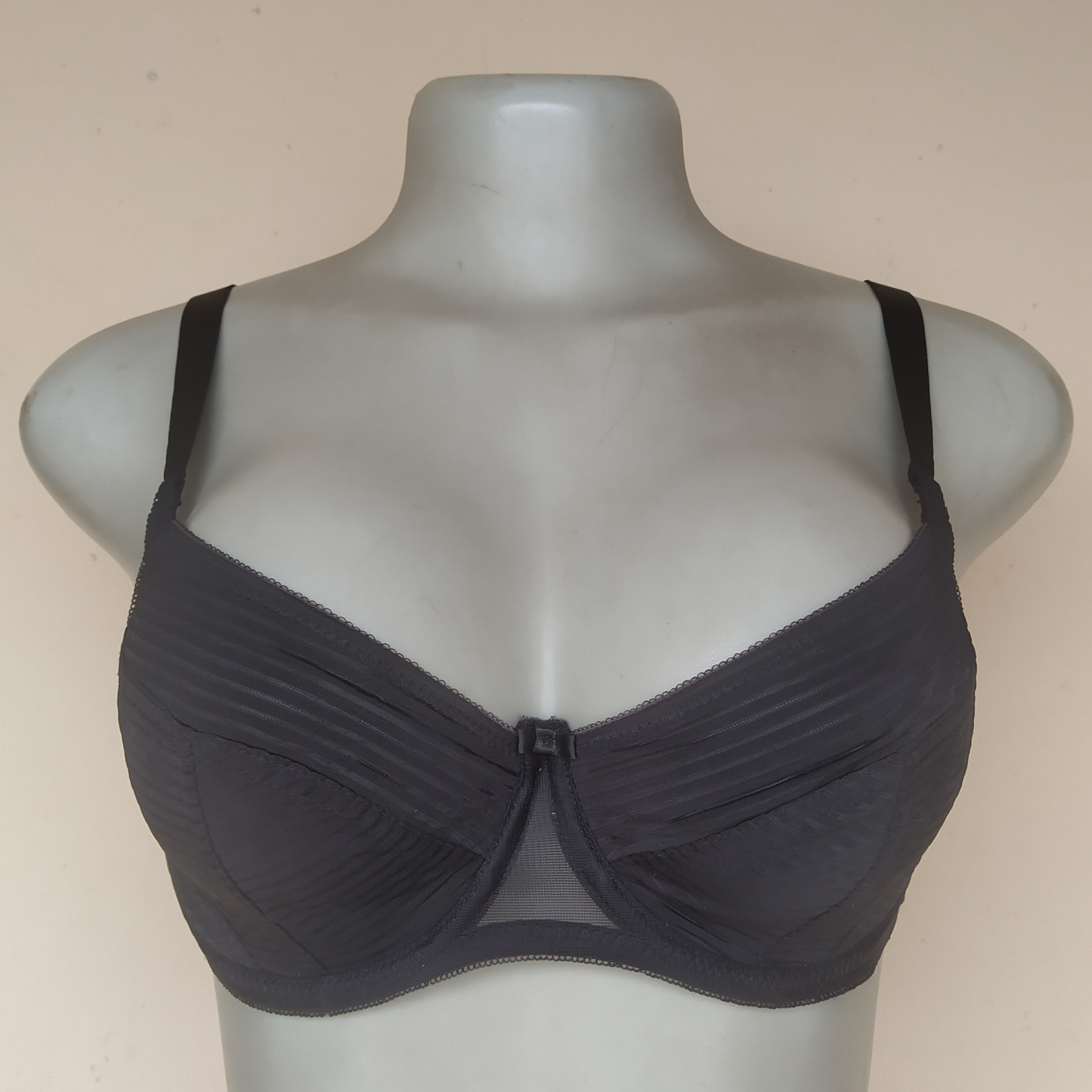 32E-Secret Possessions Black Non Padded Bra