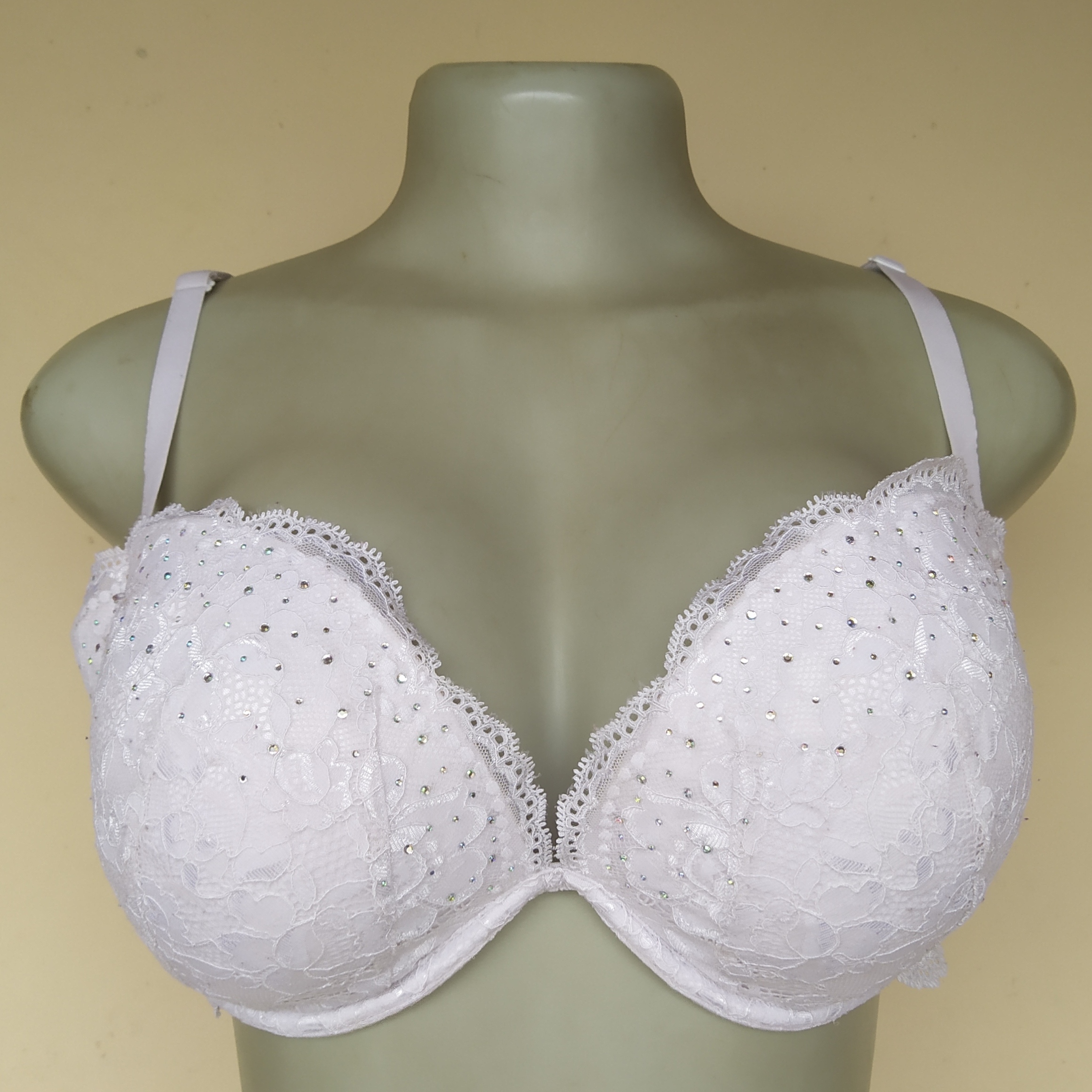 38D - La Senza Off White Plunge Light Padded Bra