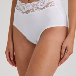 white pant