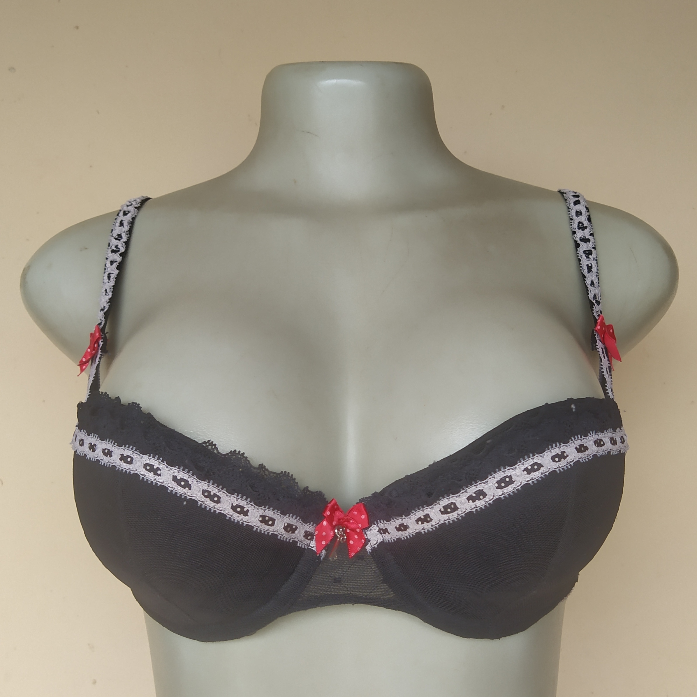 36B - Unbranded Black Light Padded Bra