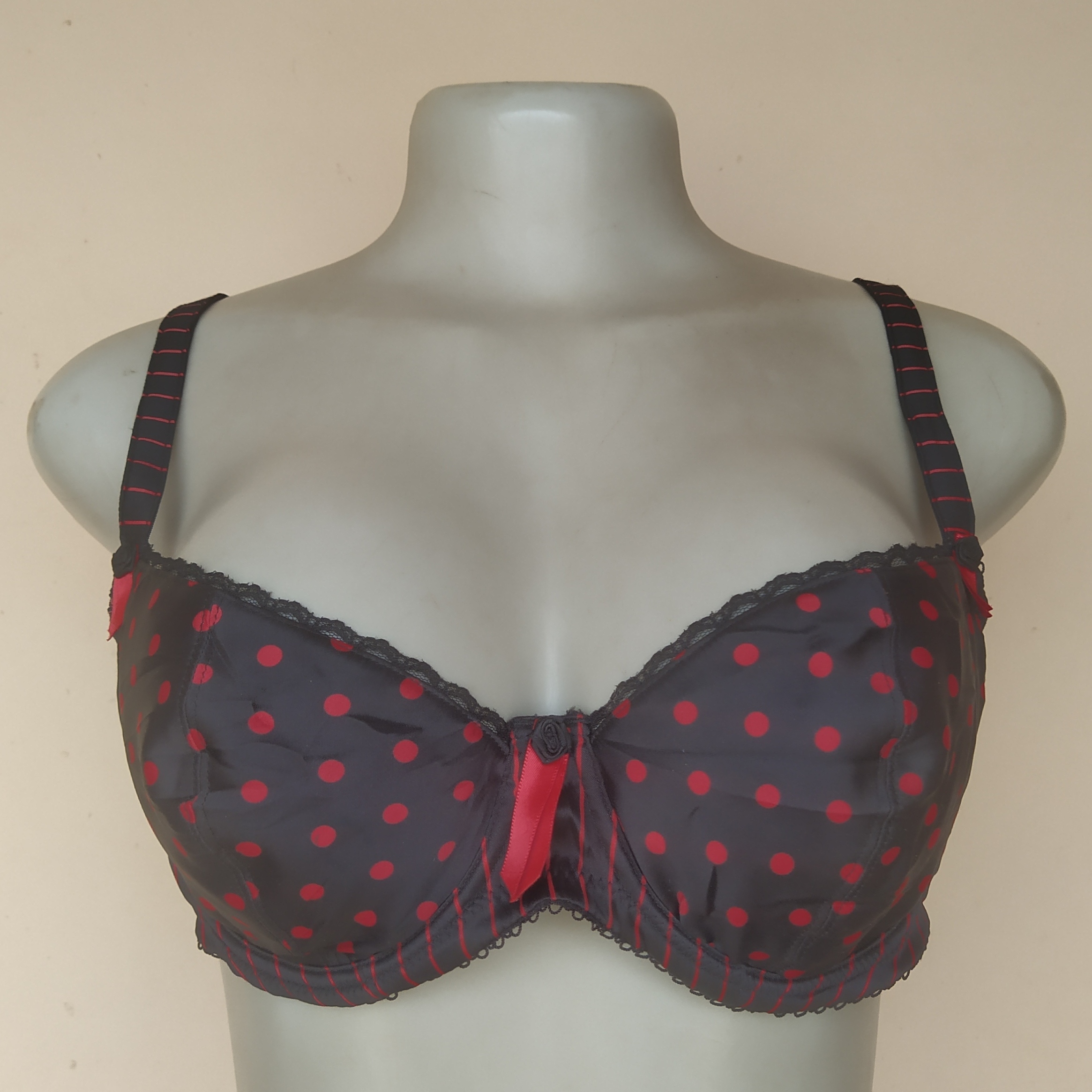 36C - M and S Polka Dot Non Padded Bra