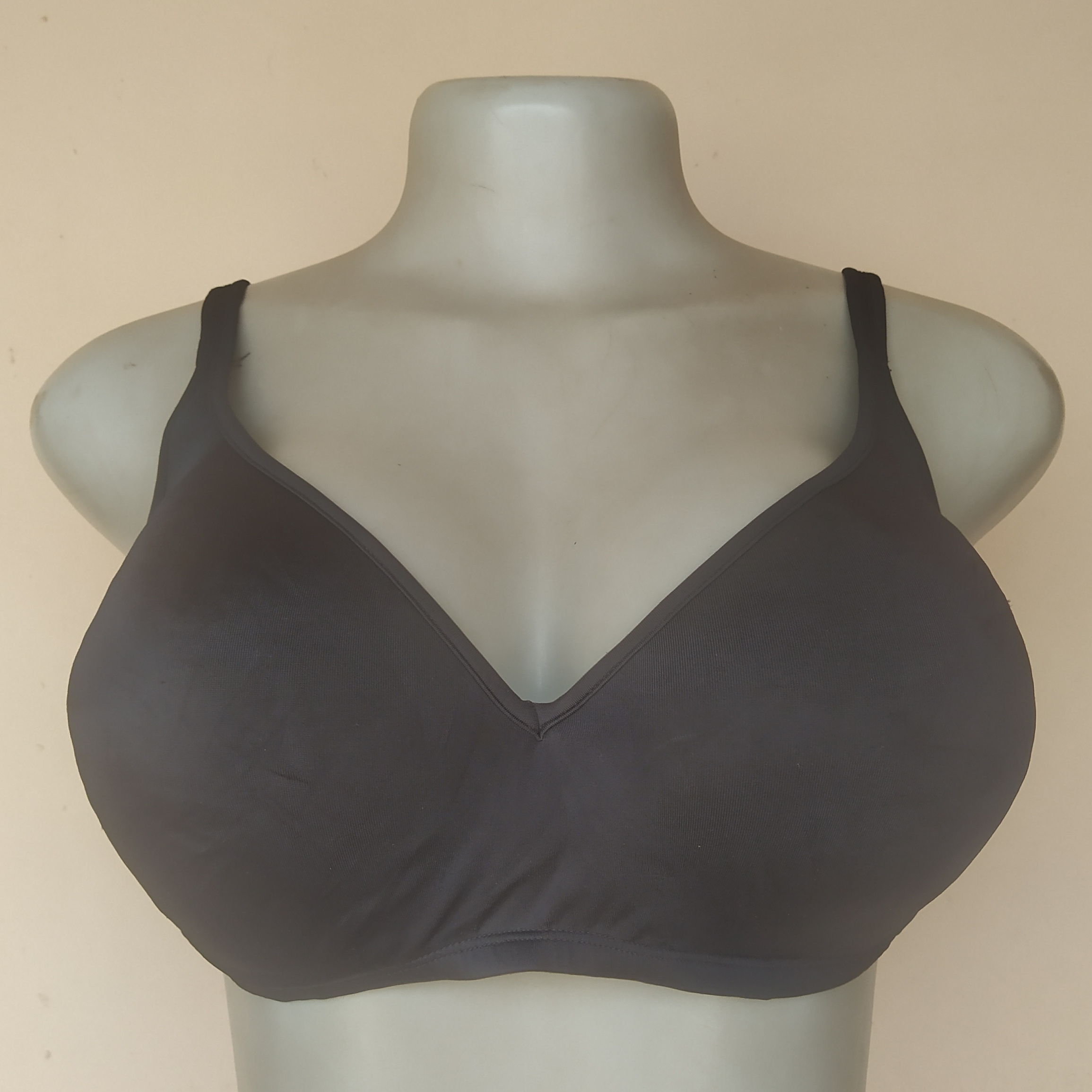 40B - Unbranded Black Non Wired Bra