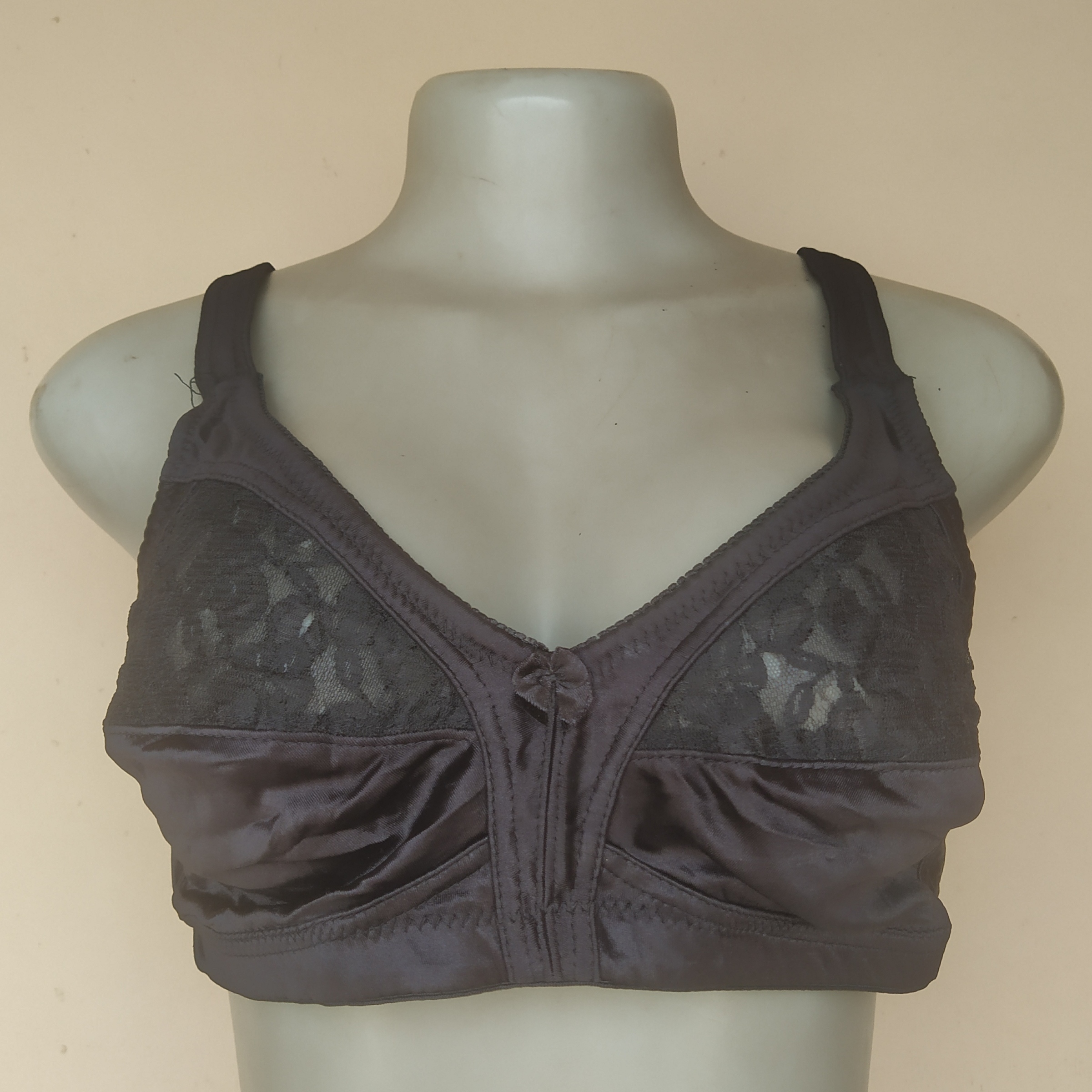 46B - Unbranded Black Non Wired Non Padded Bra