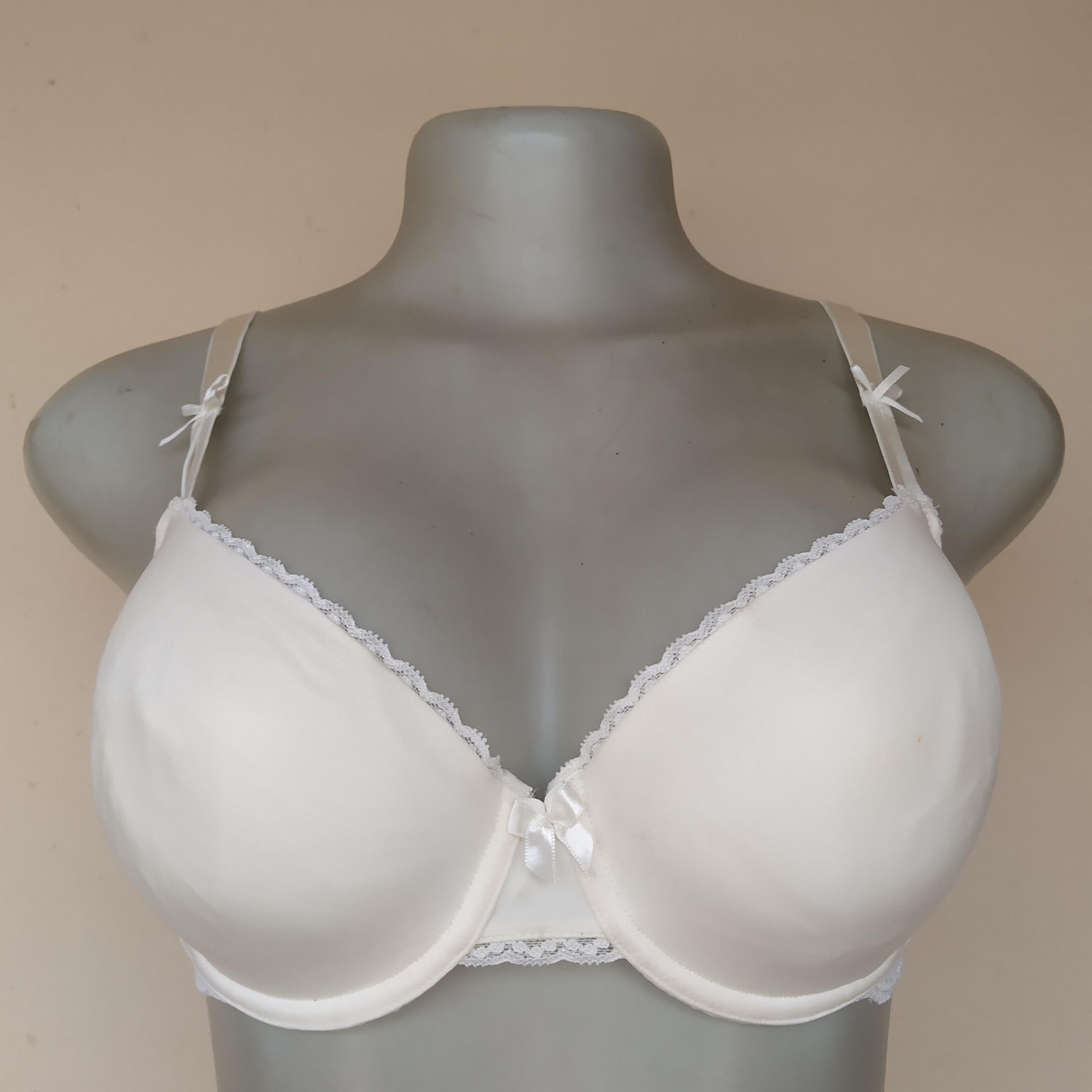 34D - M And S Cream Light Padded Bra