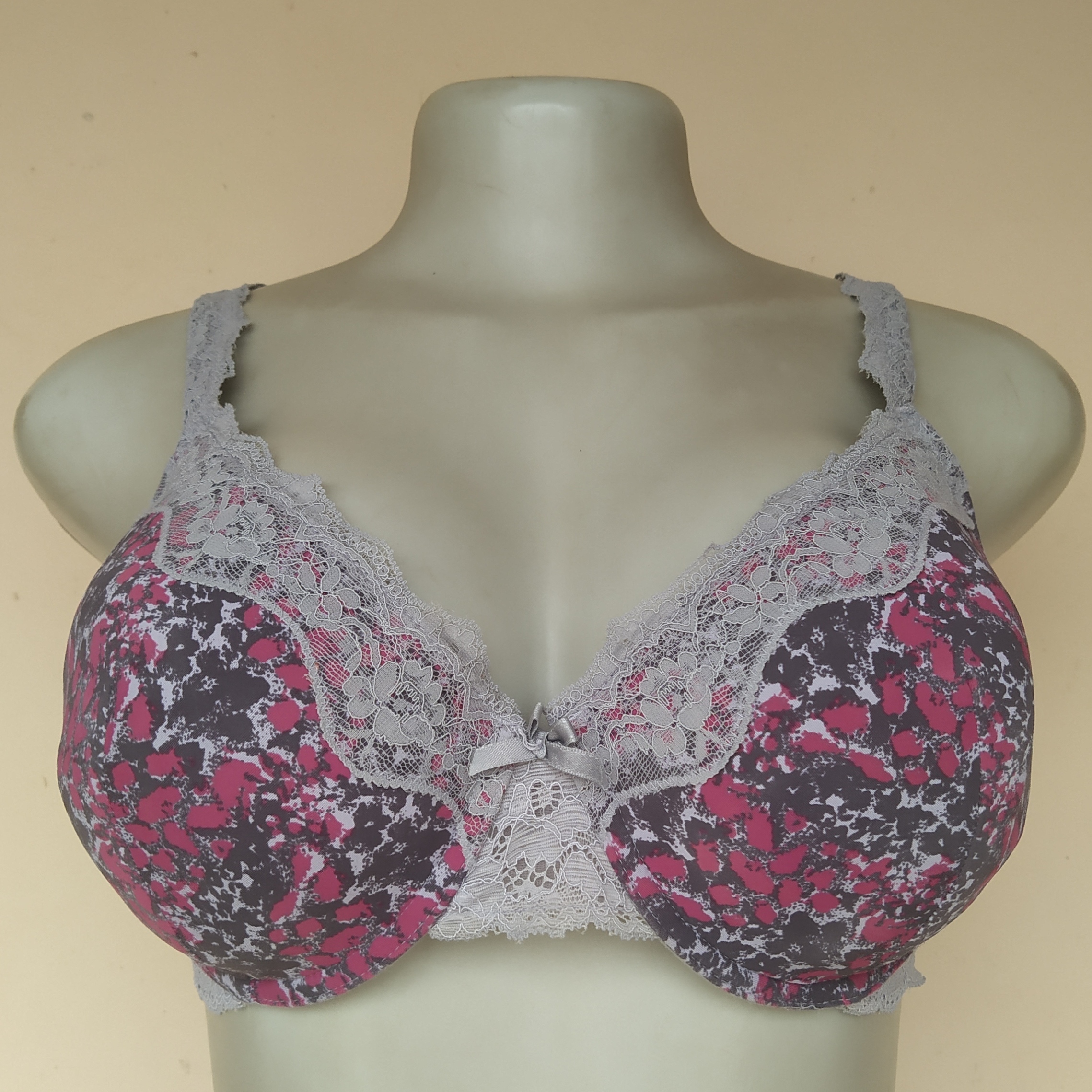 40B - Unbranded Patterned Light Padded Bra