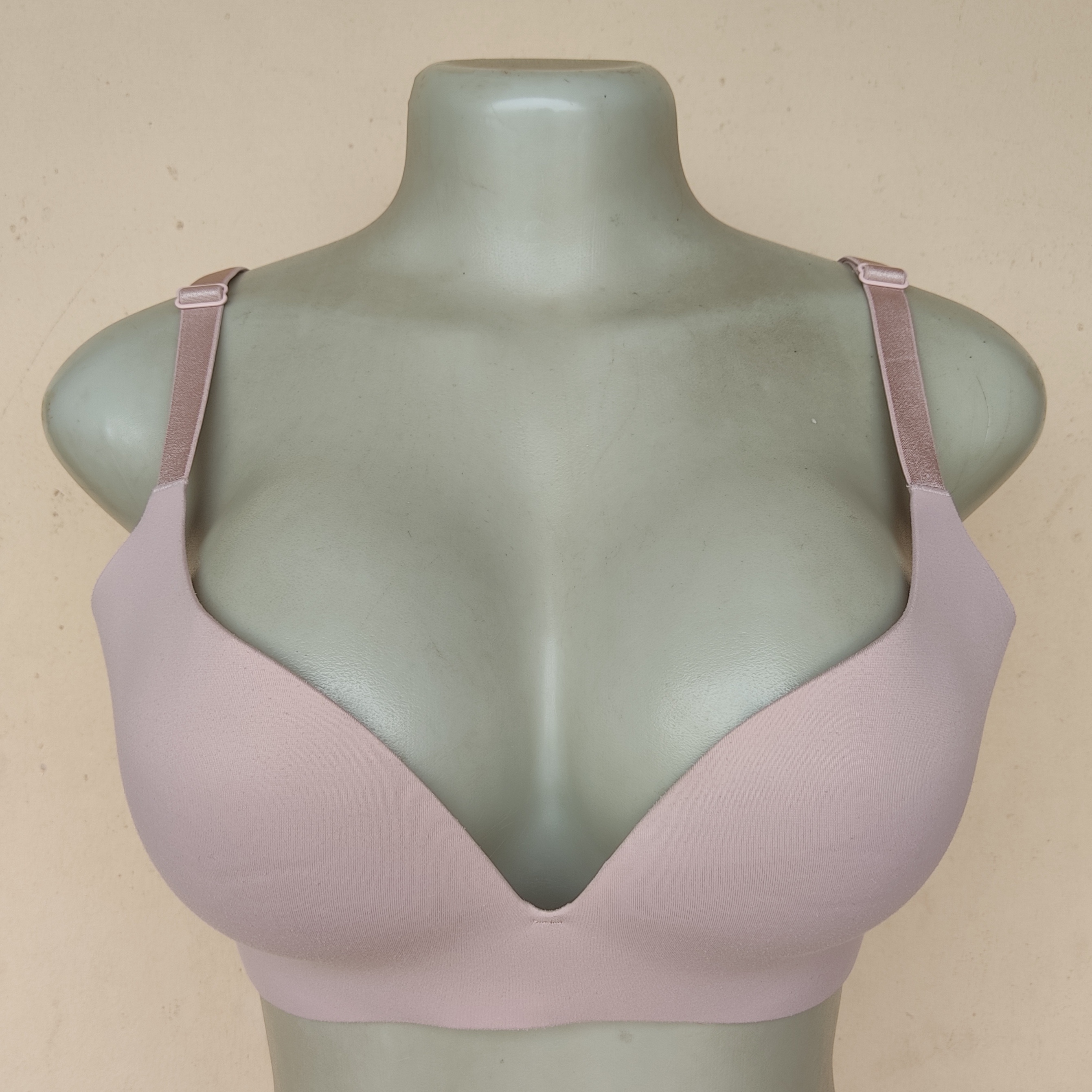 34D - Unbranded Light Hot Pink Non Wired Bra(Hairy)