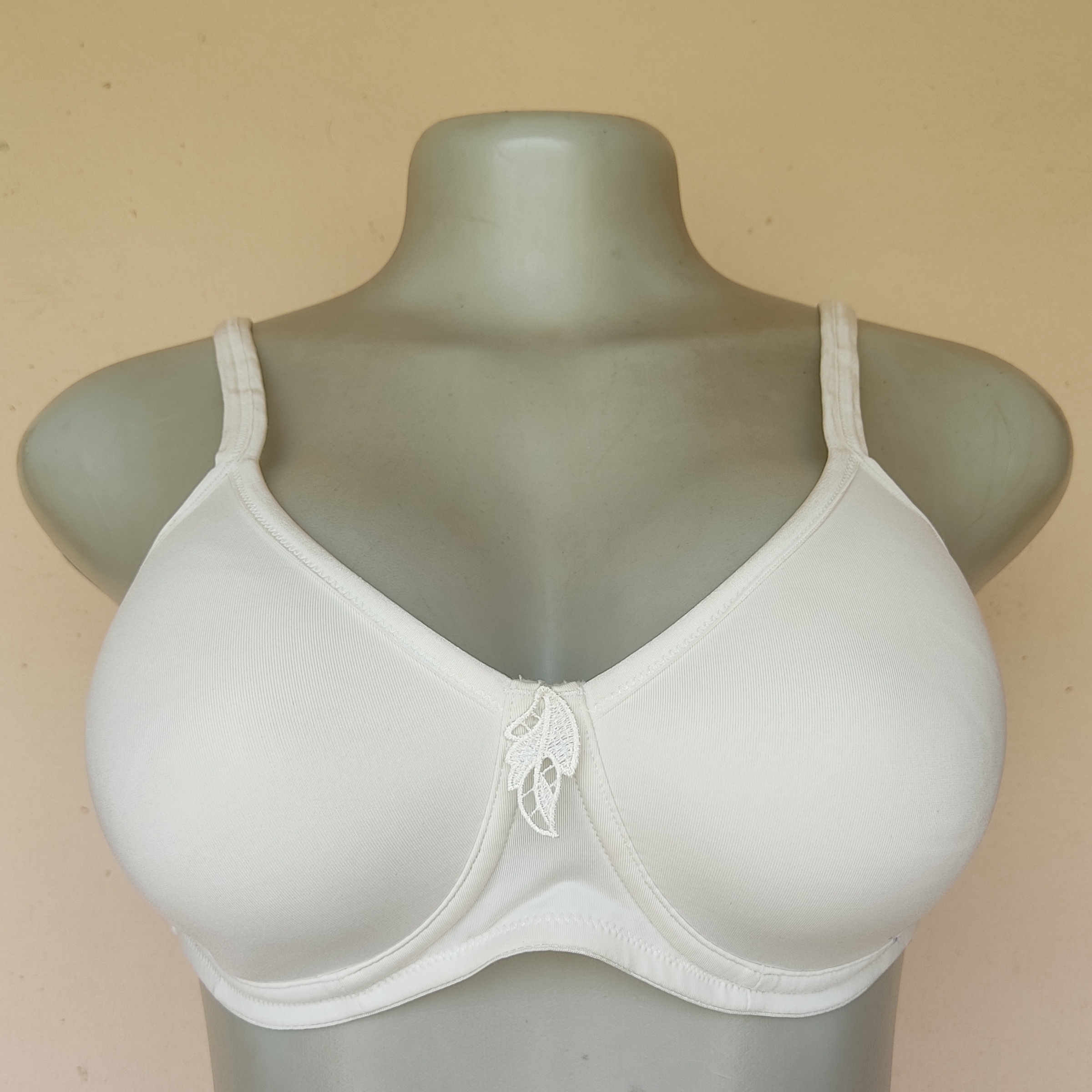38AA-Amoena Cream  Non  Wired Bra