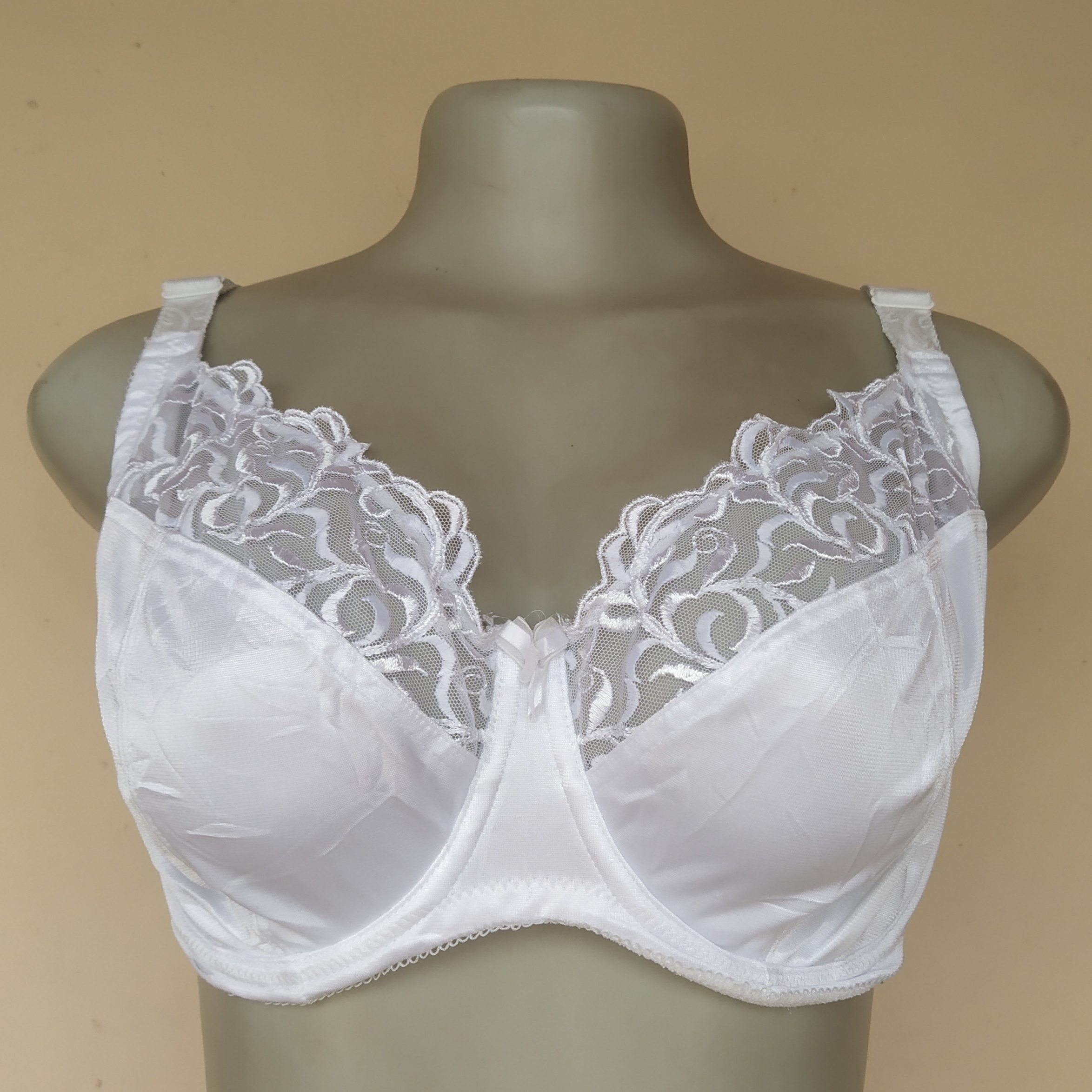 34G - Gorgeous White Non Padded Bra