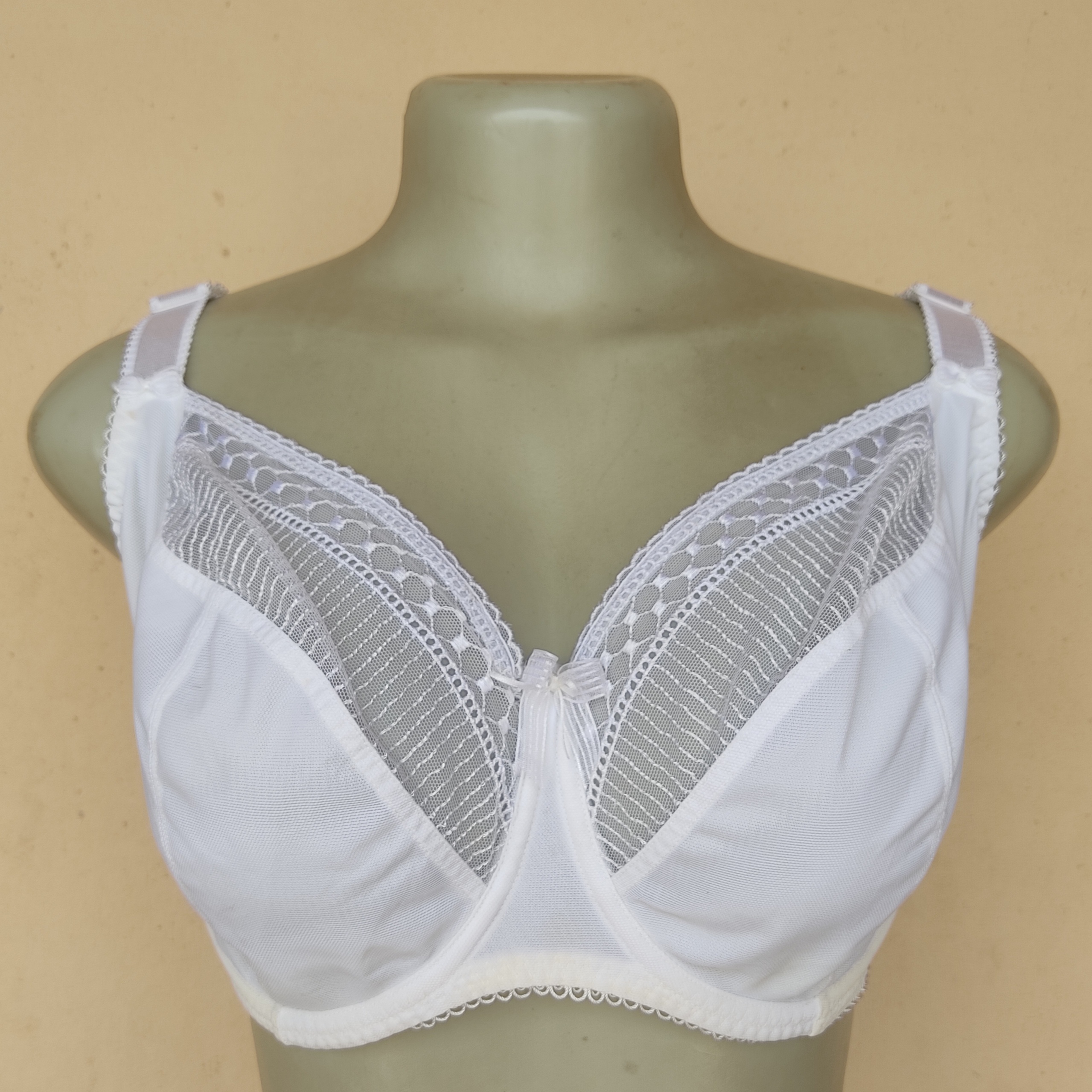 34H - Bravissimo Cream Non Padded Bra