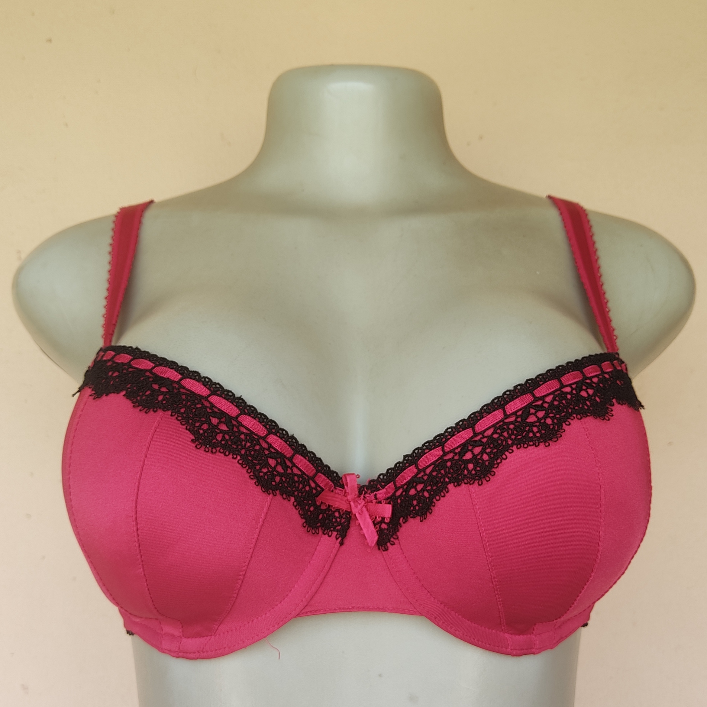32DD - Presence Two Color Light Padded Bra