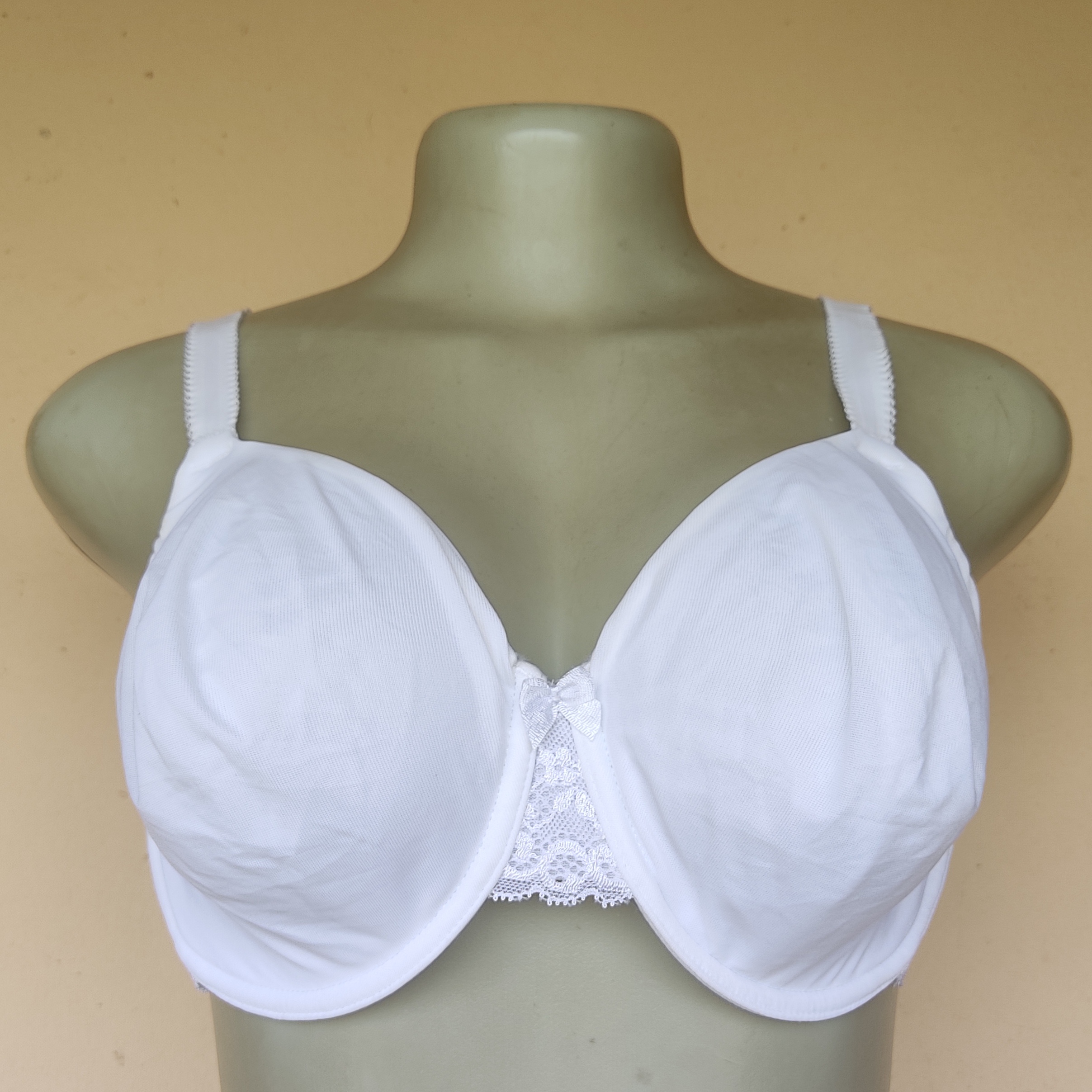 42B - M and S White Non Padded Bra
