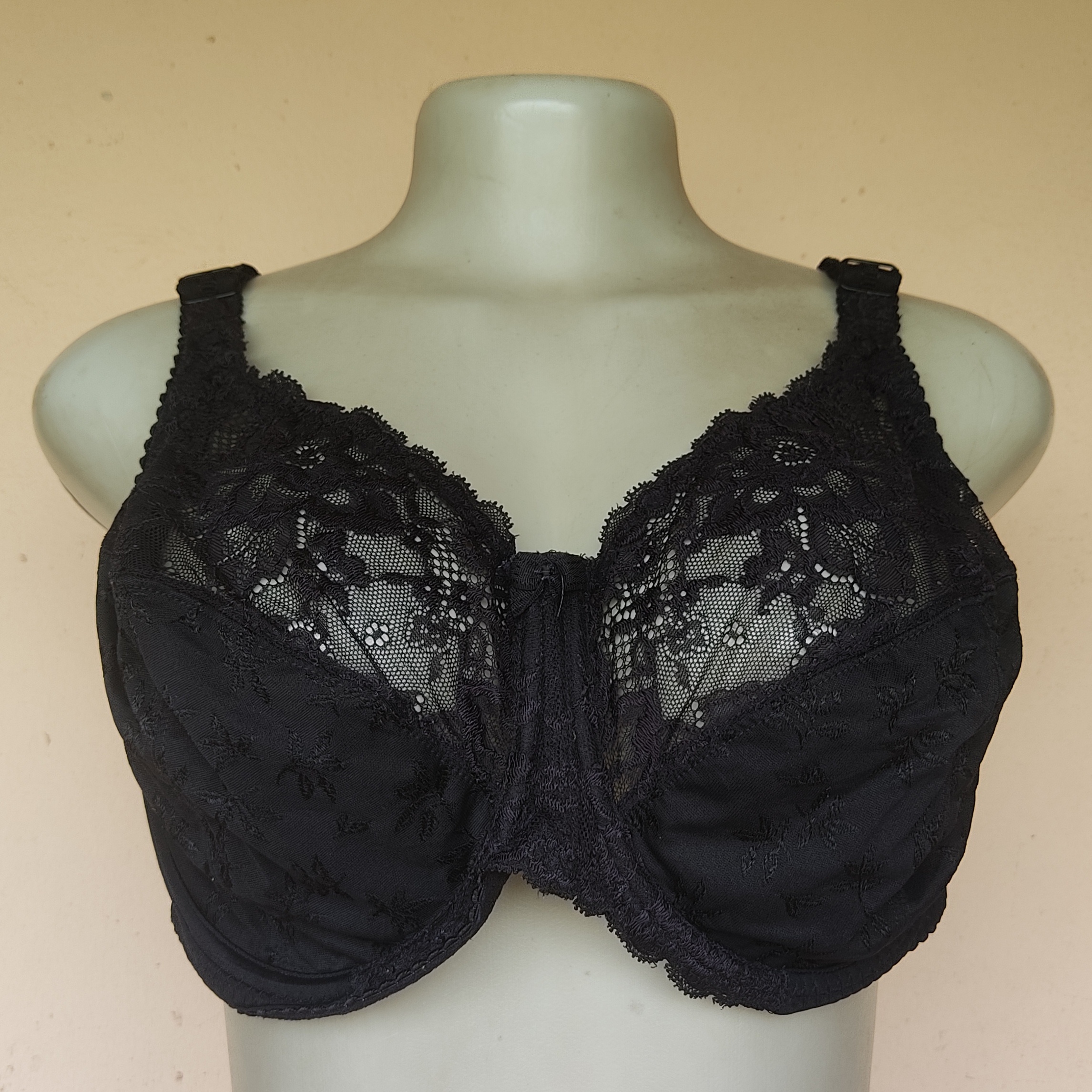 44D - M and S Black Non Padded Bra