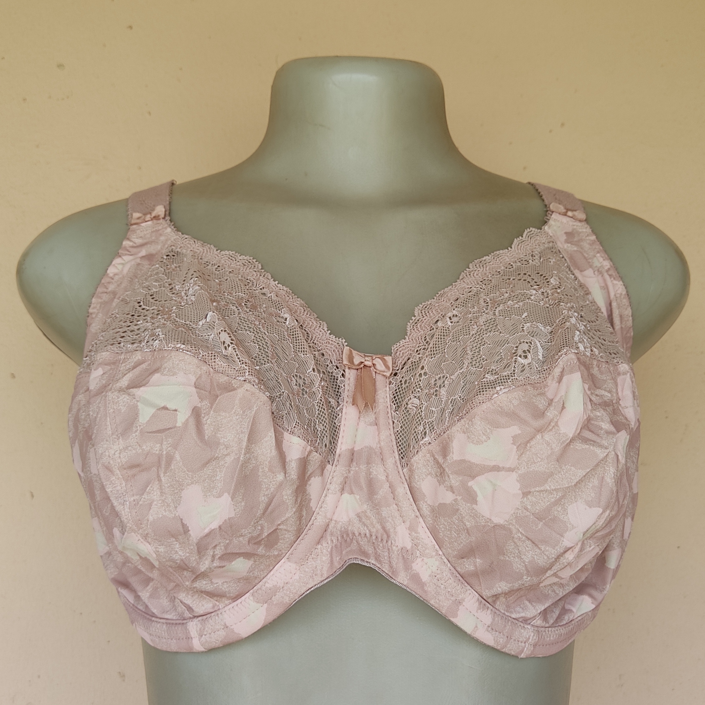 44E - Elomi Print Non Padded Bra