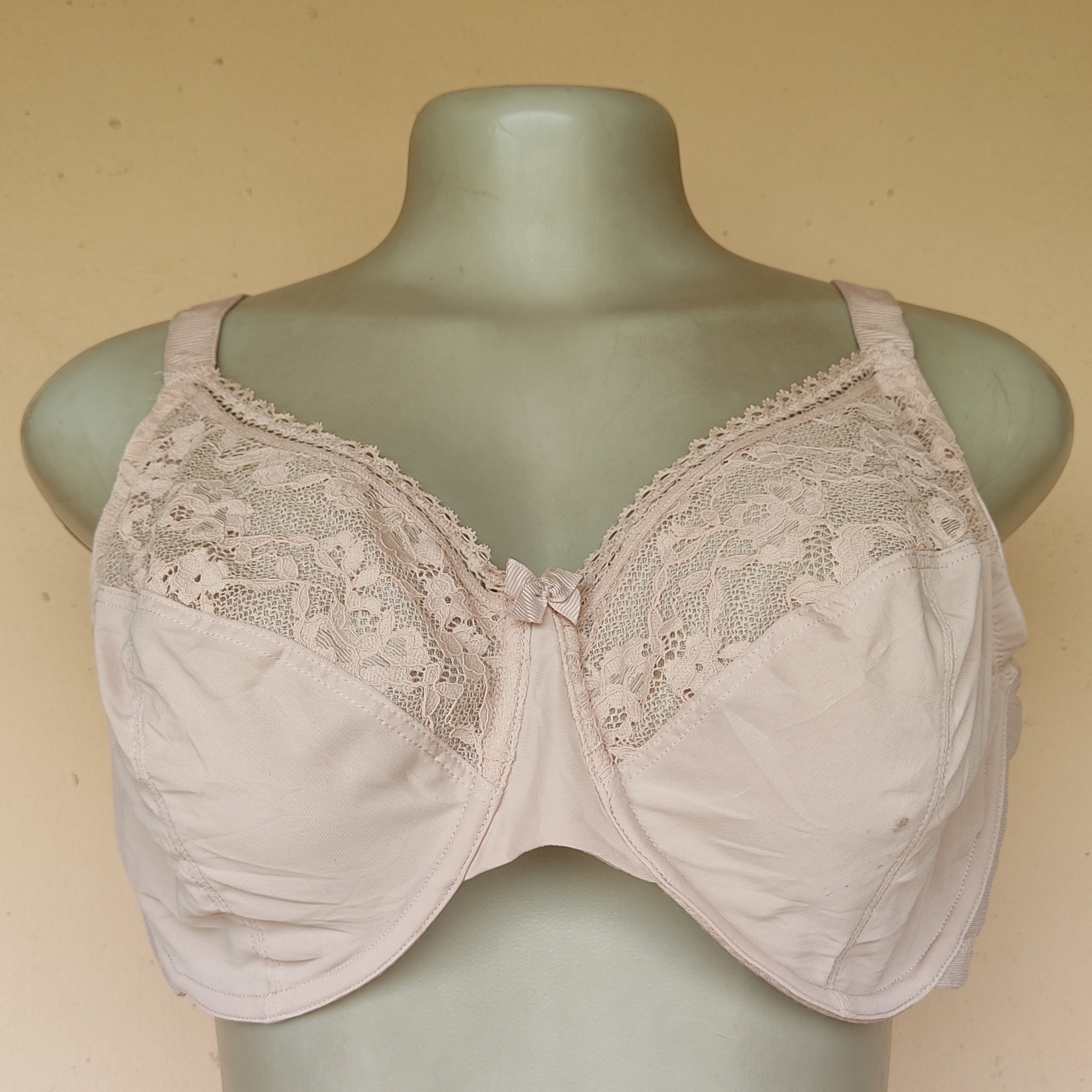 38F-M and S Brown Non Padded Bra