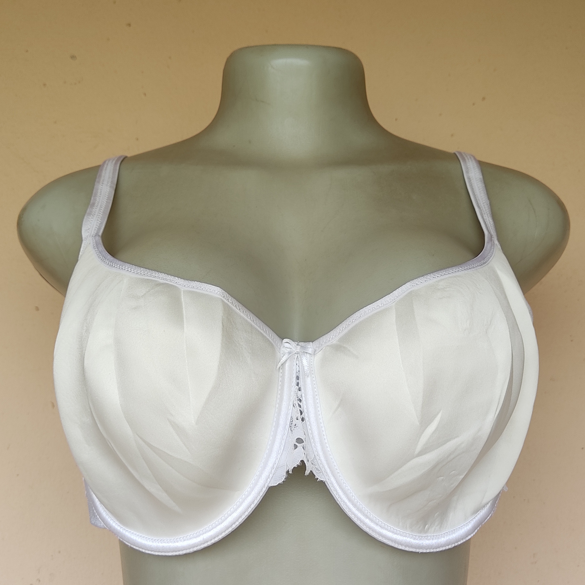 40C - M and S Cream Styrofoam Non Padded Bra