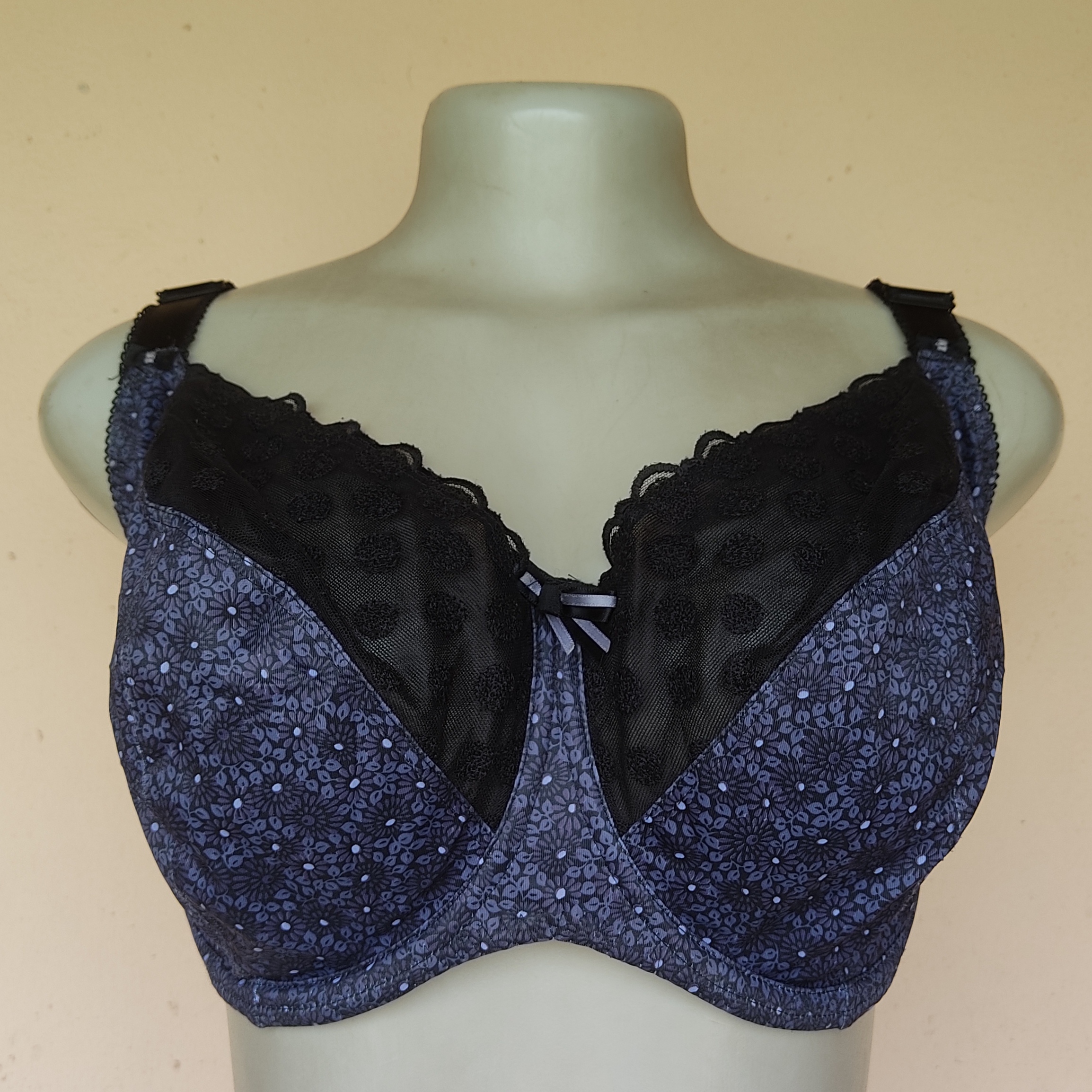 32J- Unbranded Print Non Padded Bra