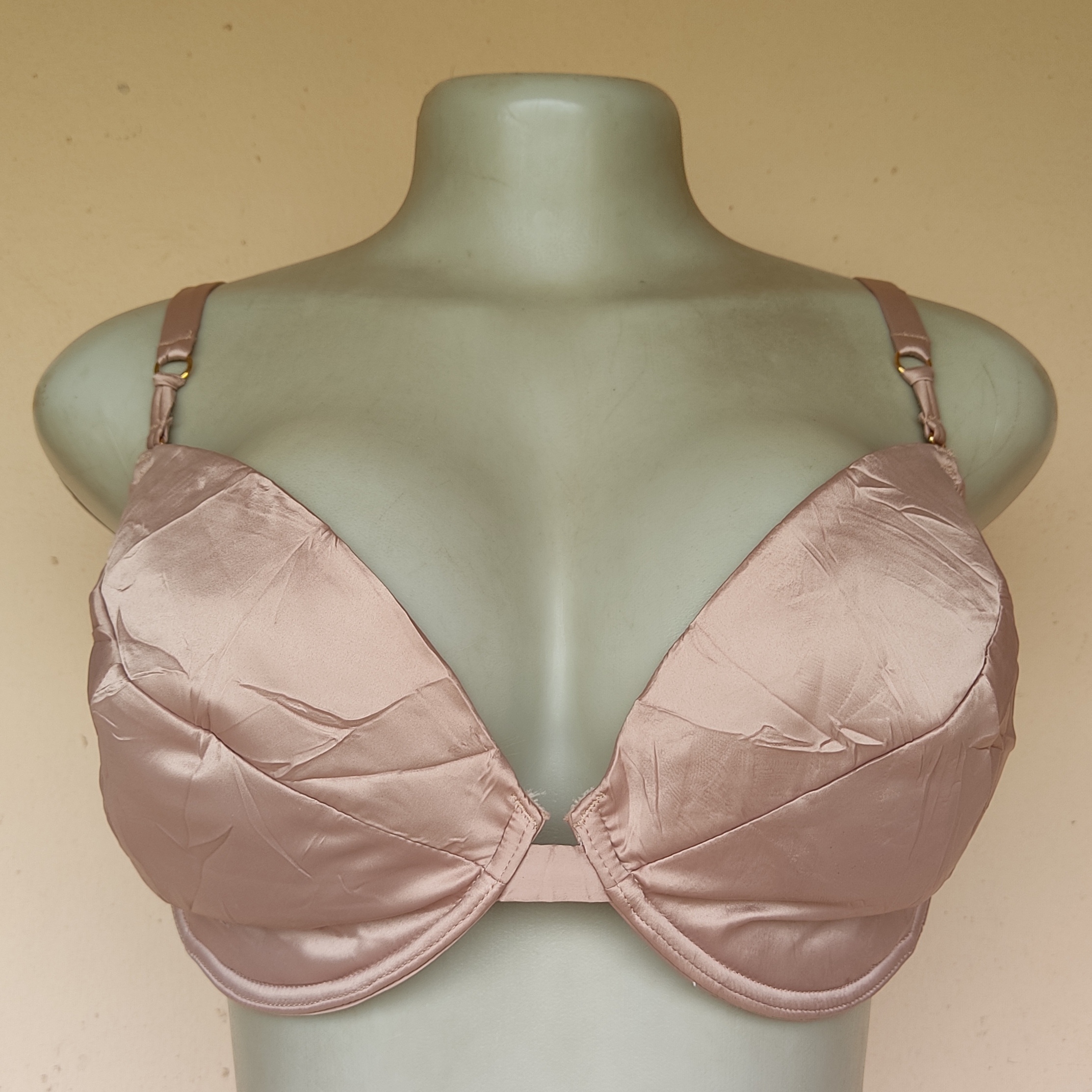 36FF- Gossard Brown Plunge Very Light Padded Bra