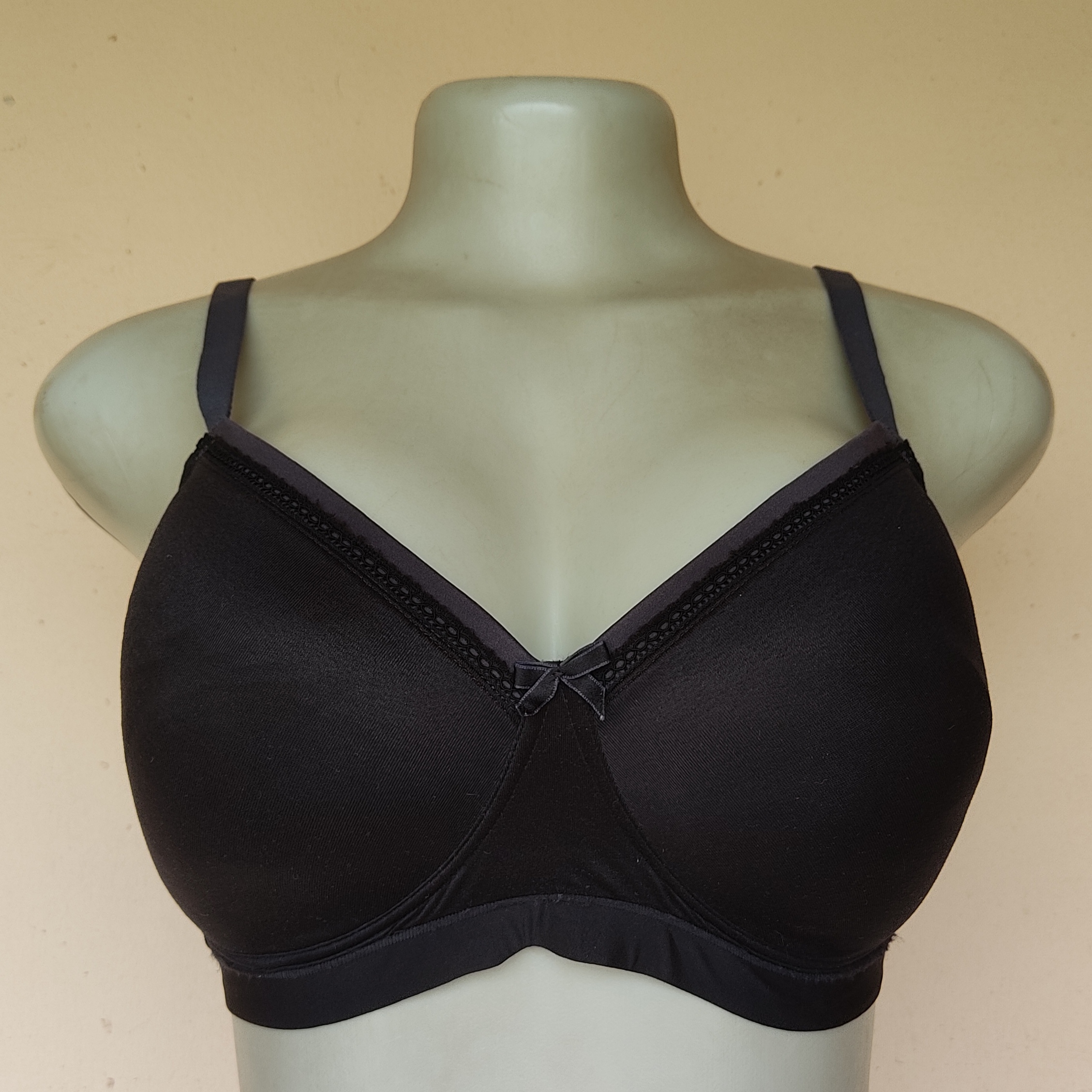 32DD- M and S Black Non Wired Bra