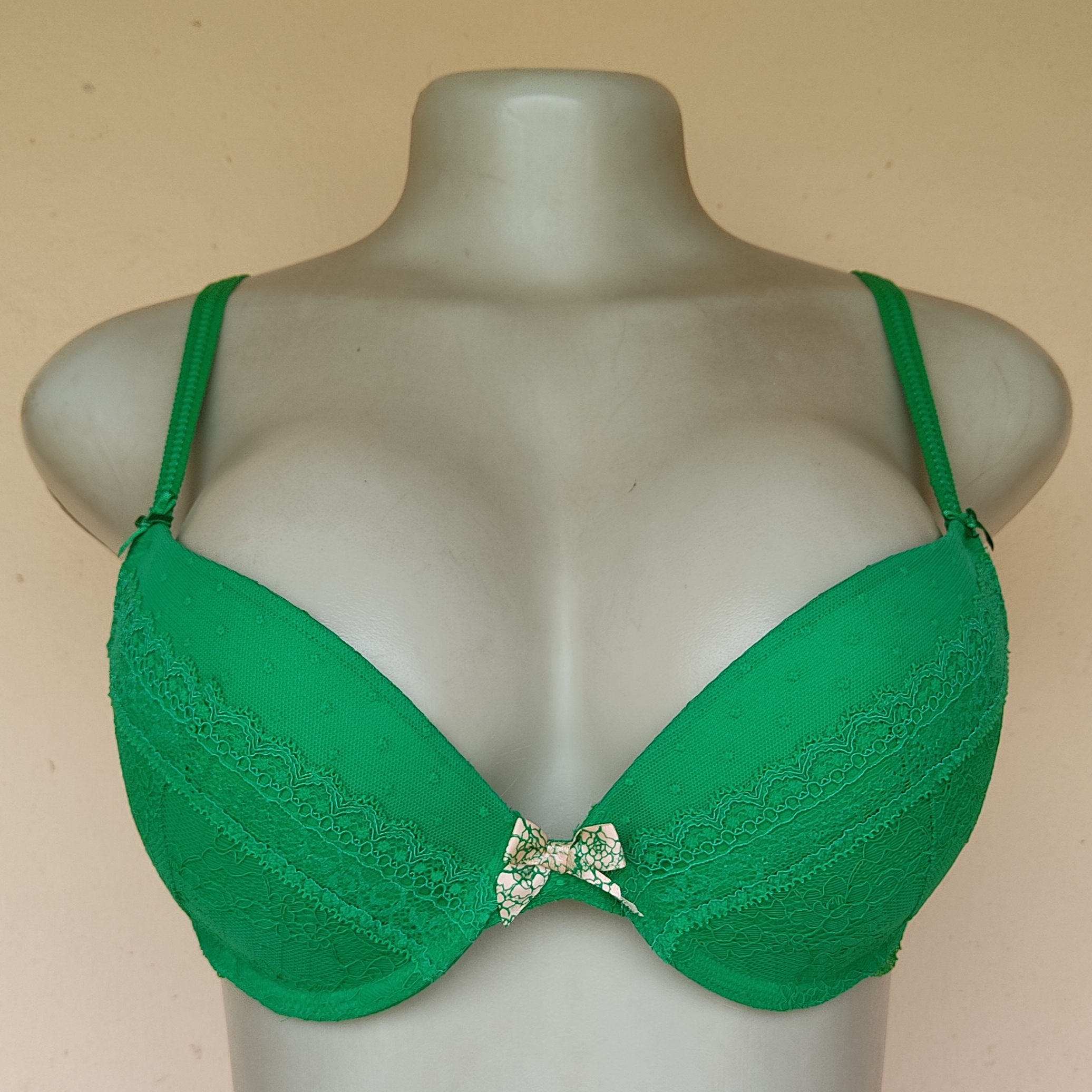 38A - M and S Green Light Padded Bra