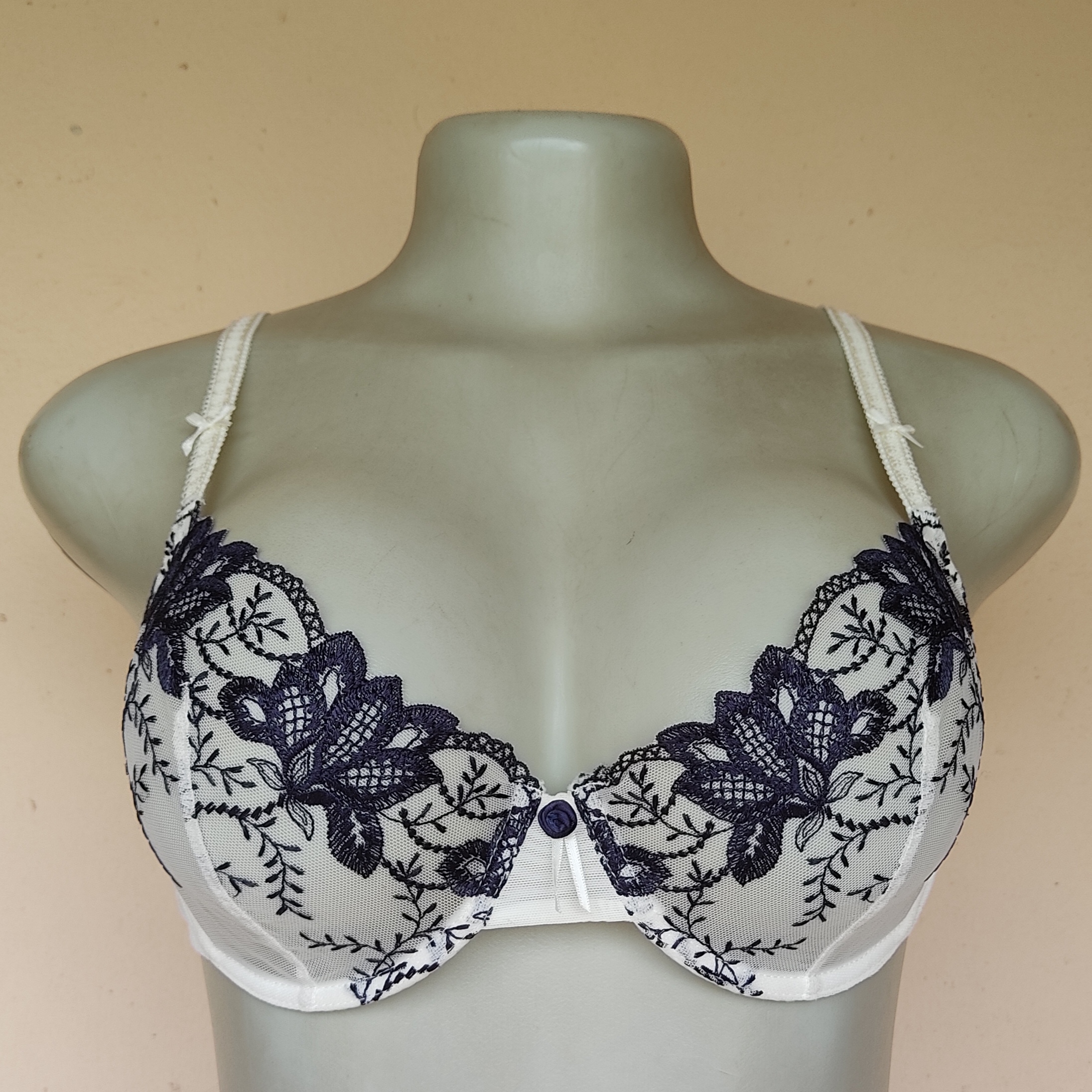 36B - Unbranded Patterned Non padded Bra