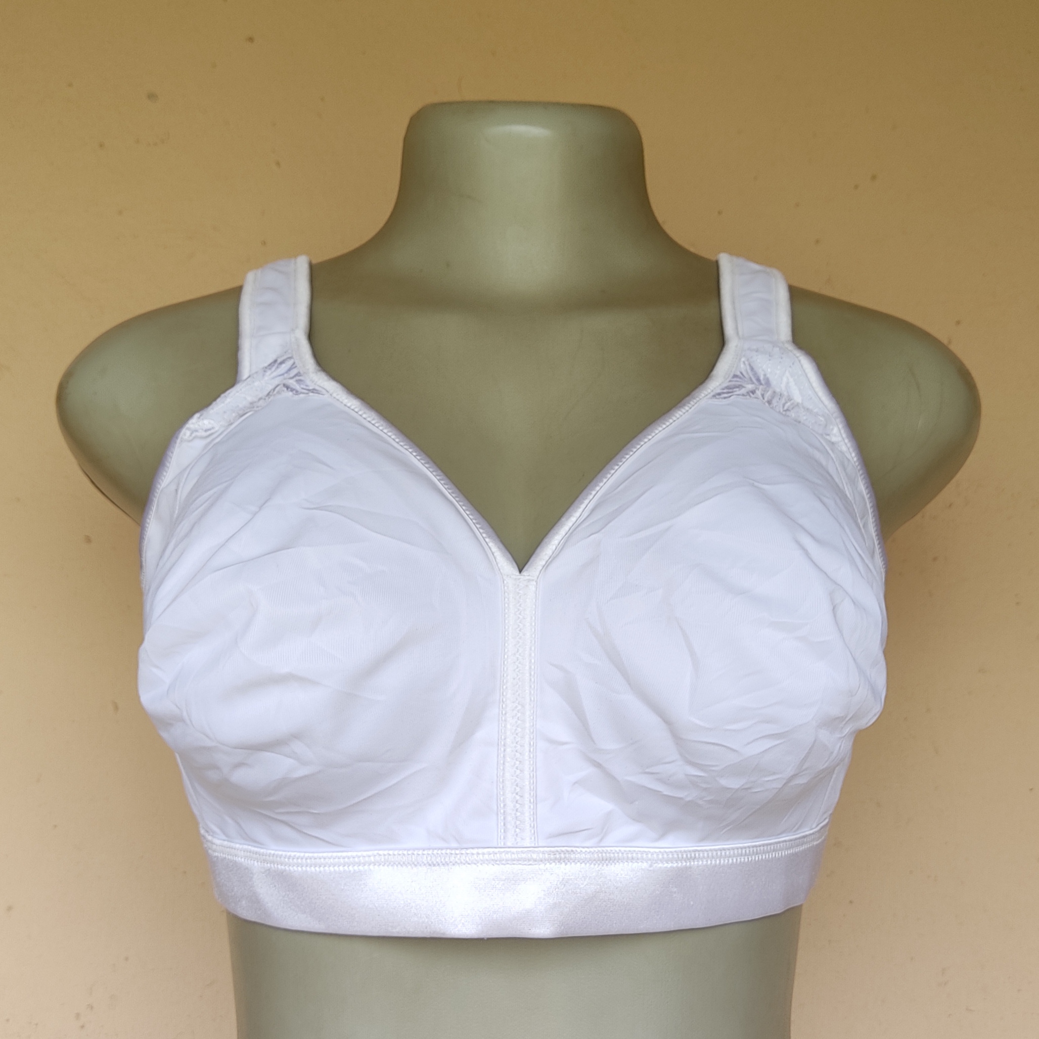 38C - M and S White Non Wired Non Padded Bra