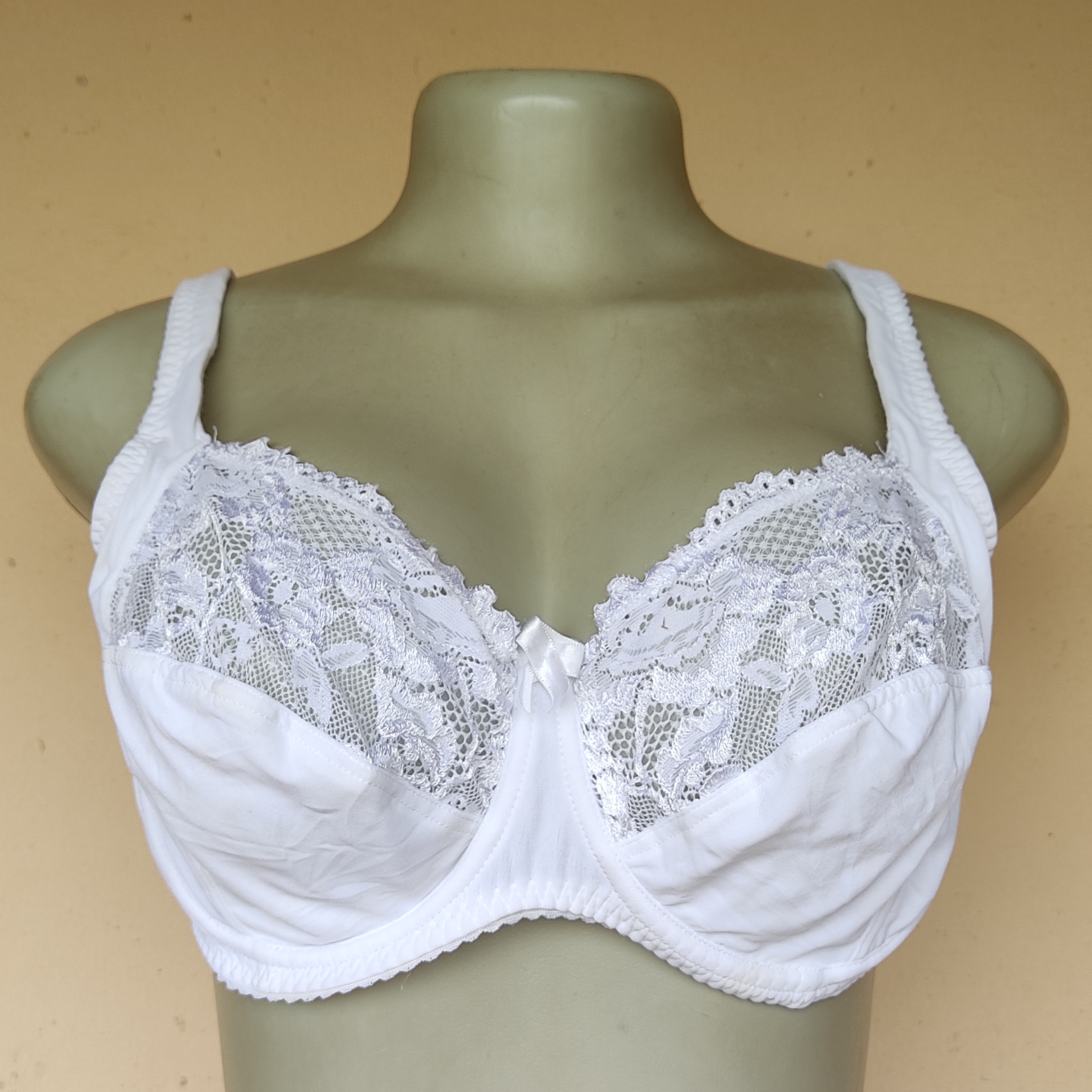 40D - Camille White Non Padded Bra