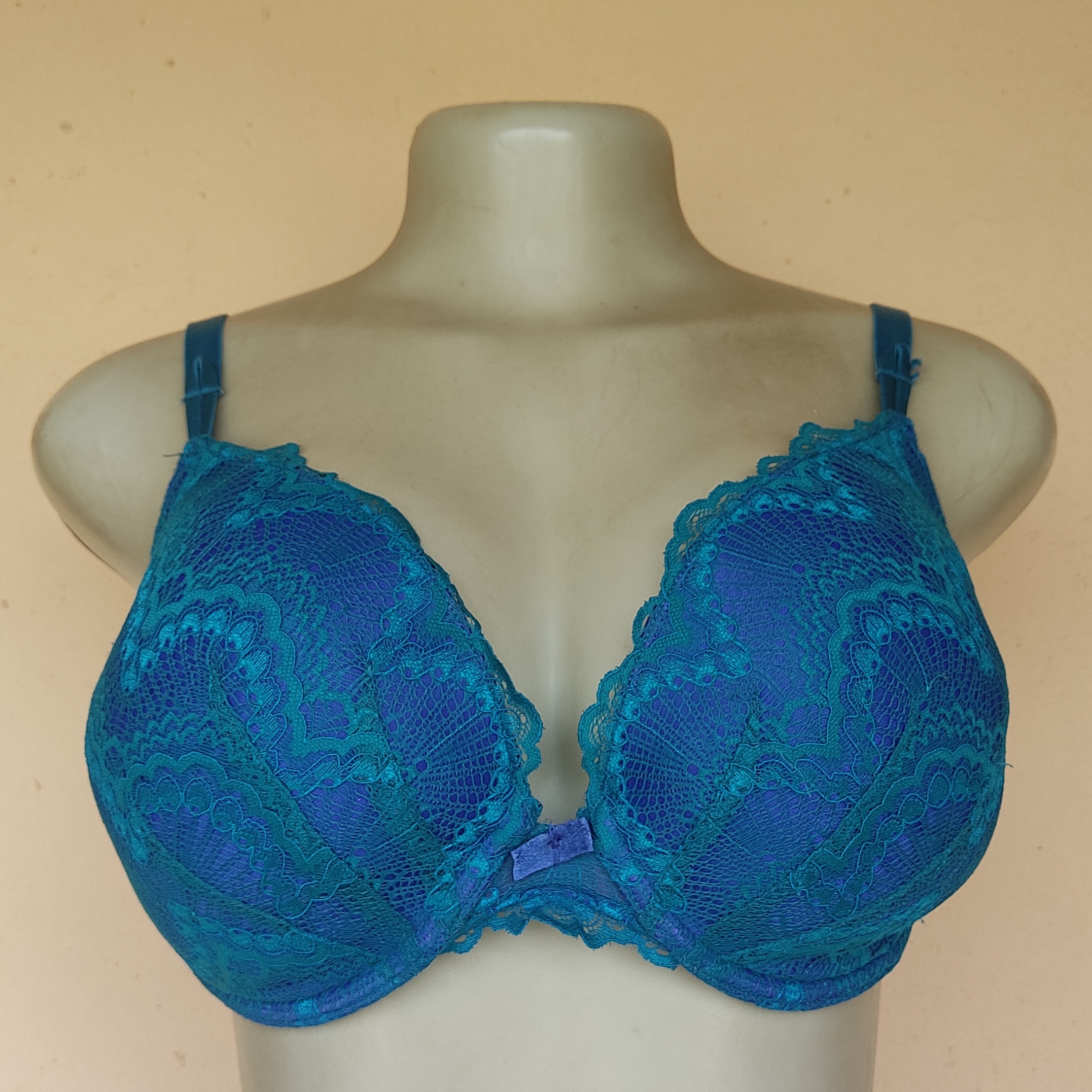 32G - Knickerbox Two Tone Light Padded Bra
