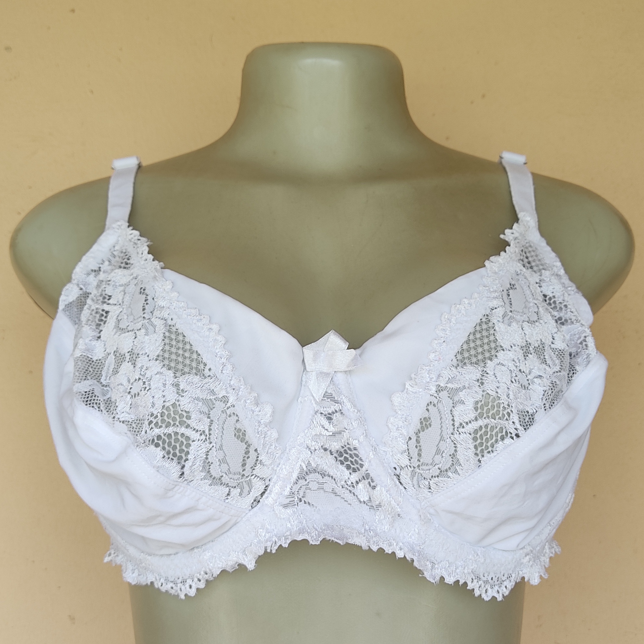 42D - Camille White Non Padded Bra