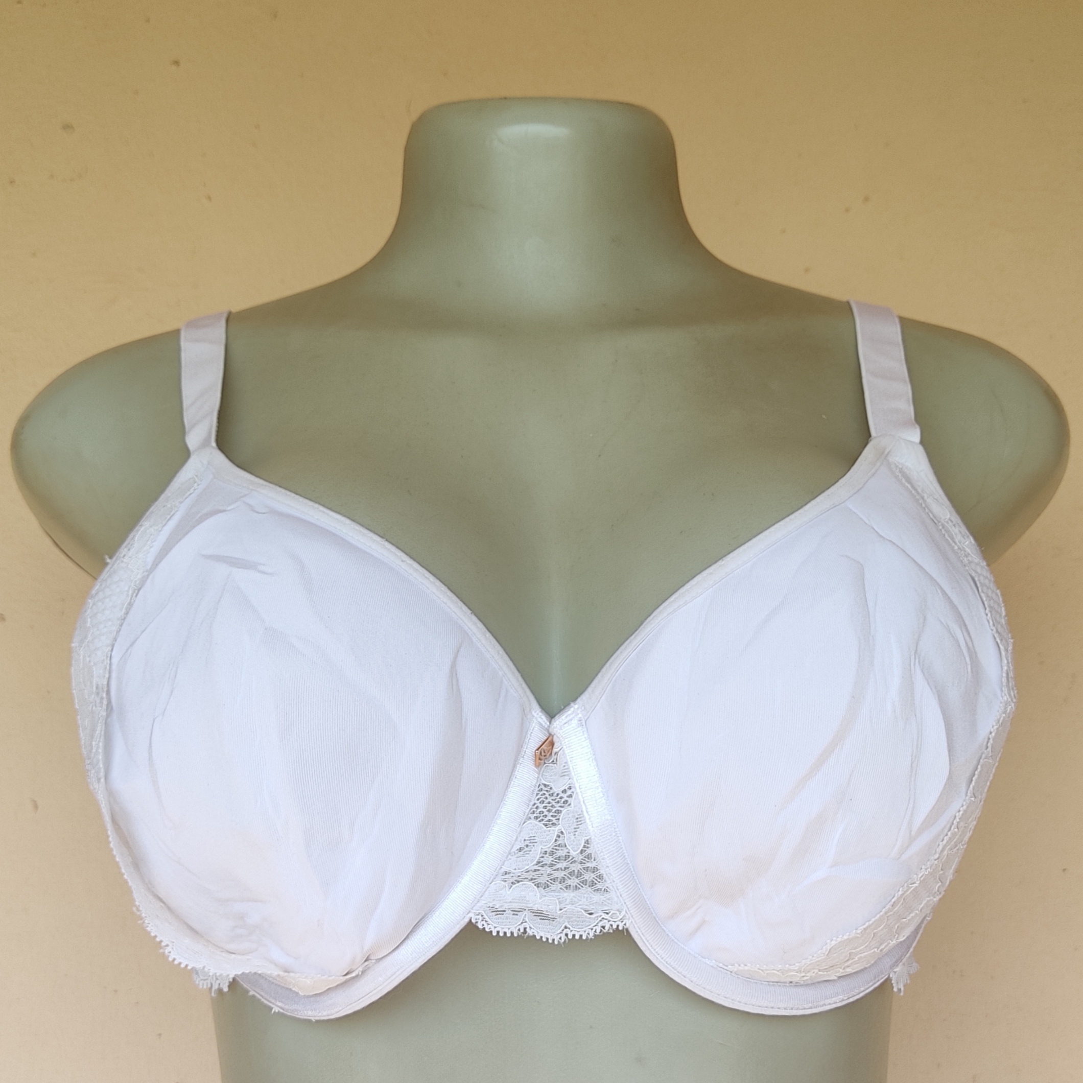 38C - Next White Styrofoam Non Padded Bra
