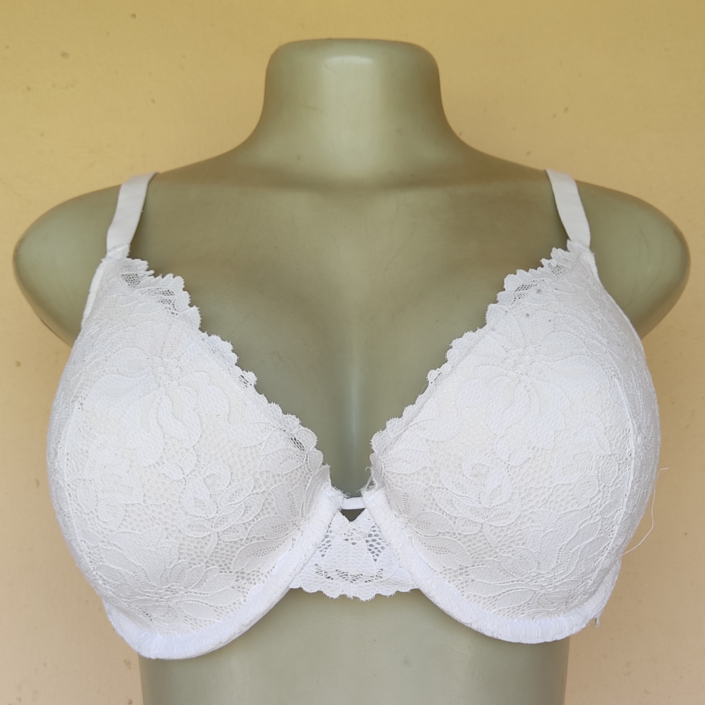 38DD- George White Light Padded Bra