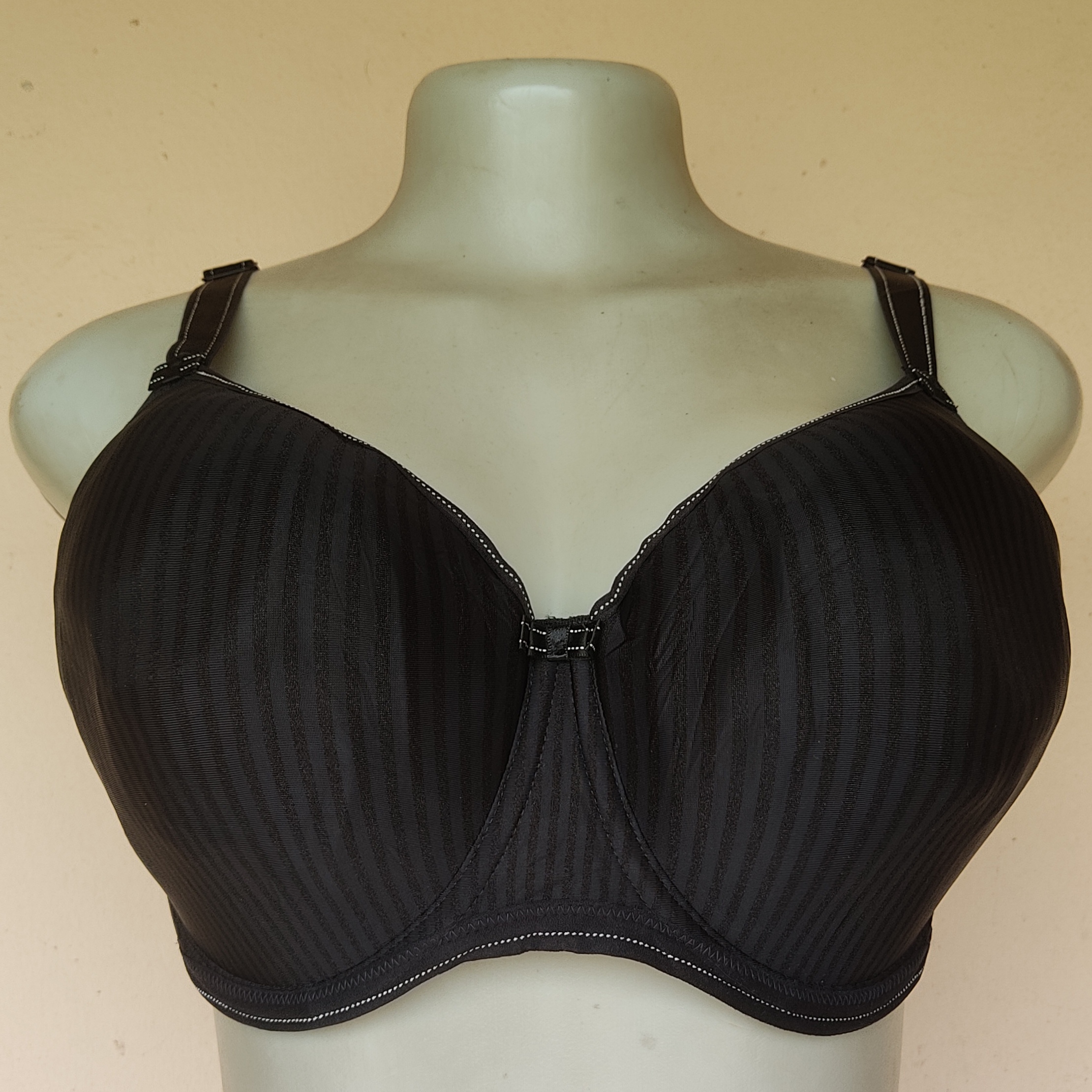 34FF- Freya Black Light Padded Bra