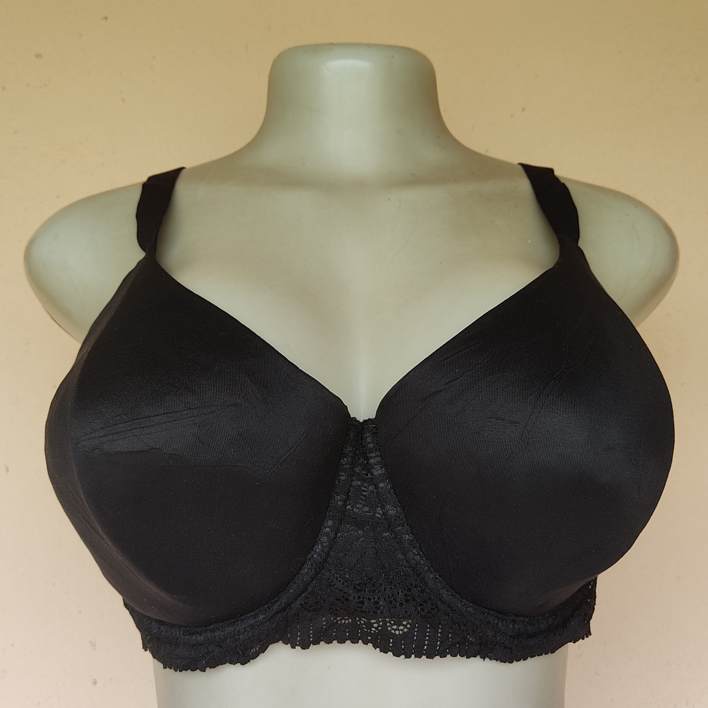 36E- M And S Black Light Padded Bra