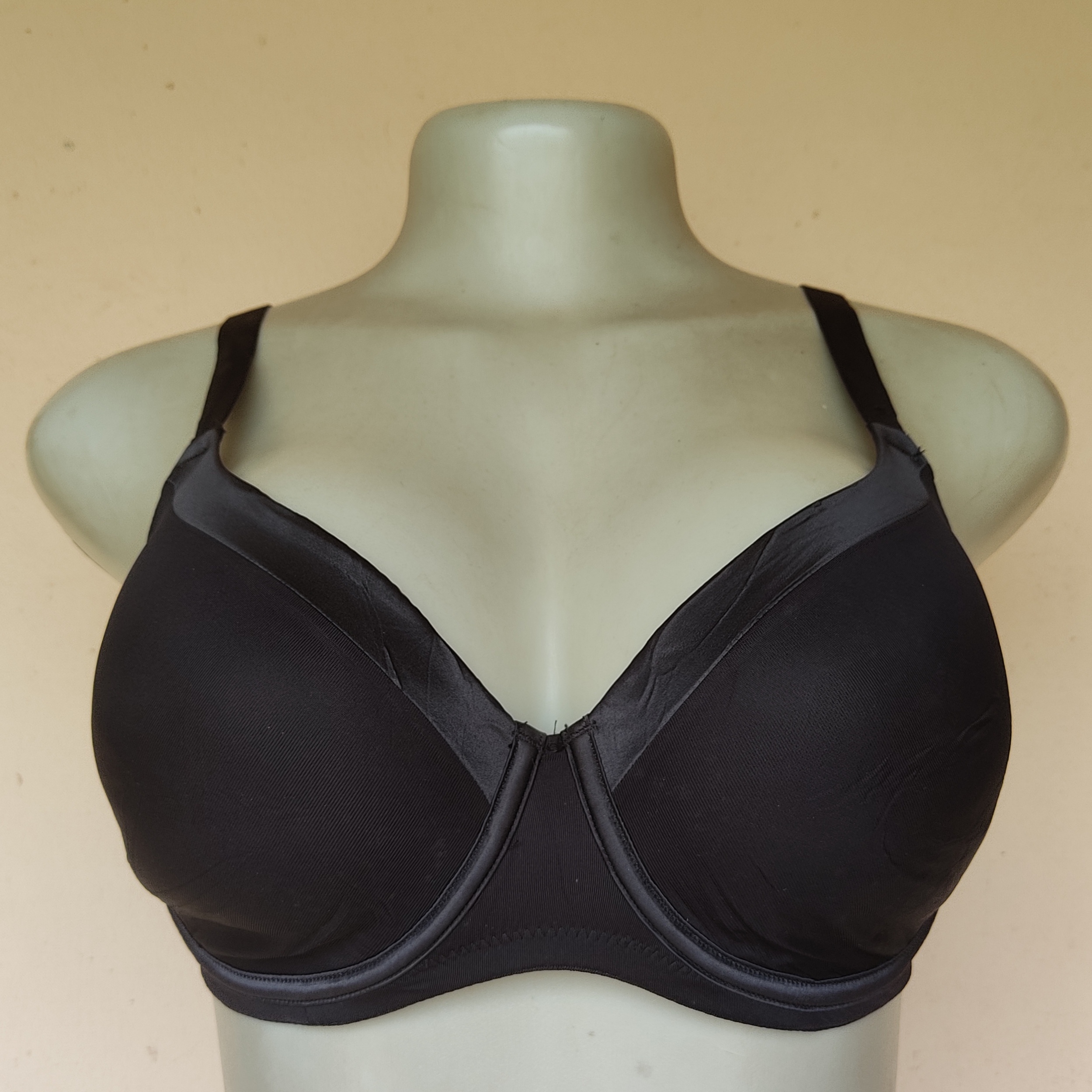 32E- Georgeous Black Light Padded Bra