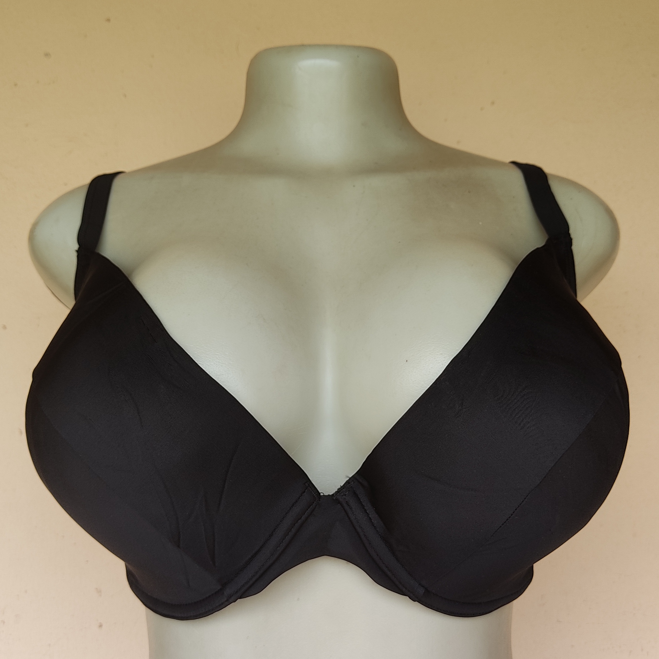 40E- Tu Black Light Padded Bra