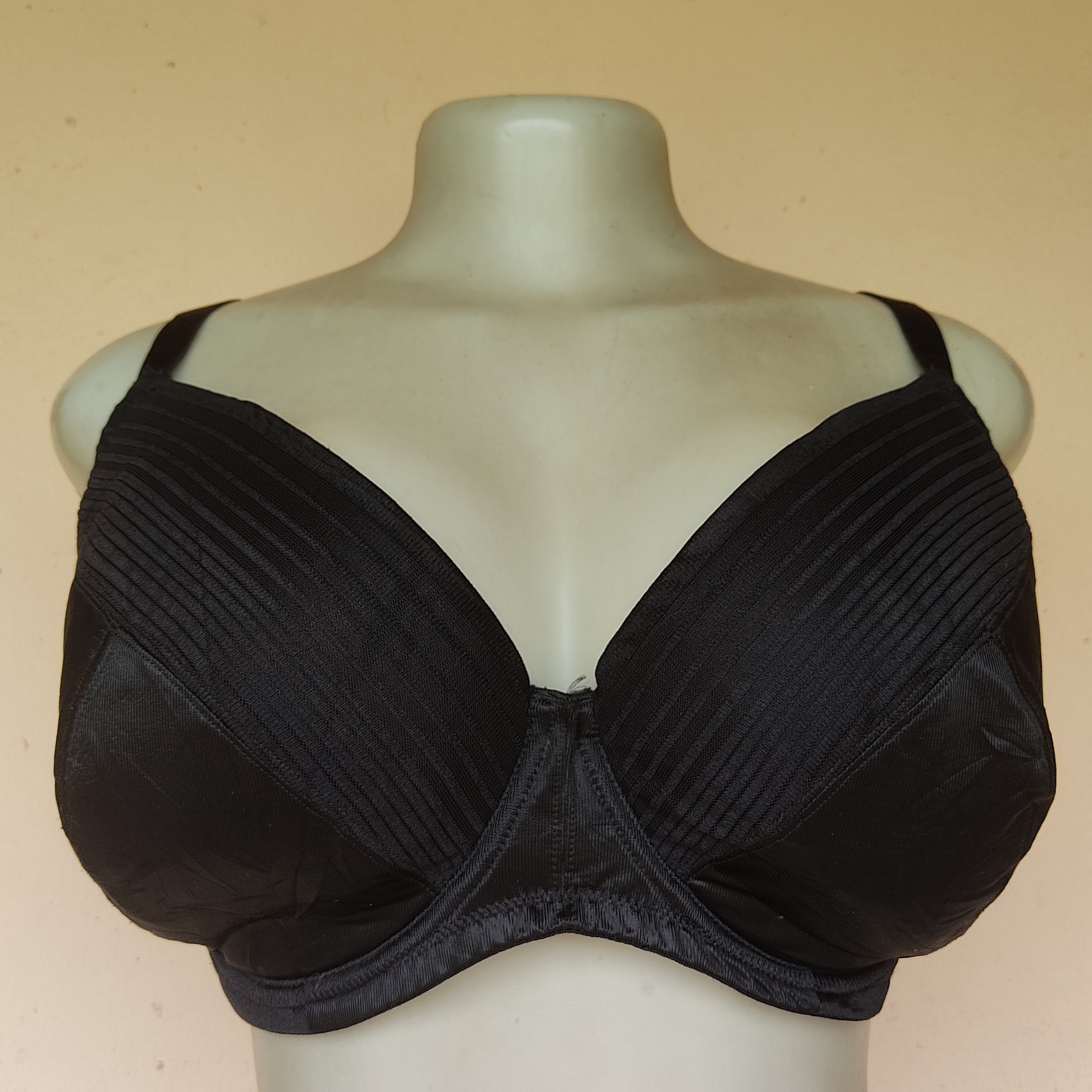 42DD- Magic Sculpt Black Light Padded Bra