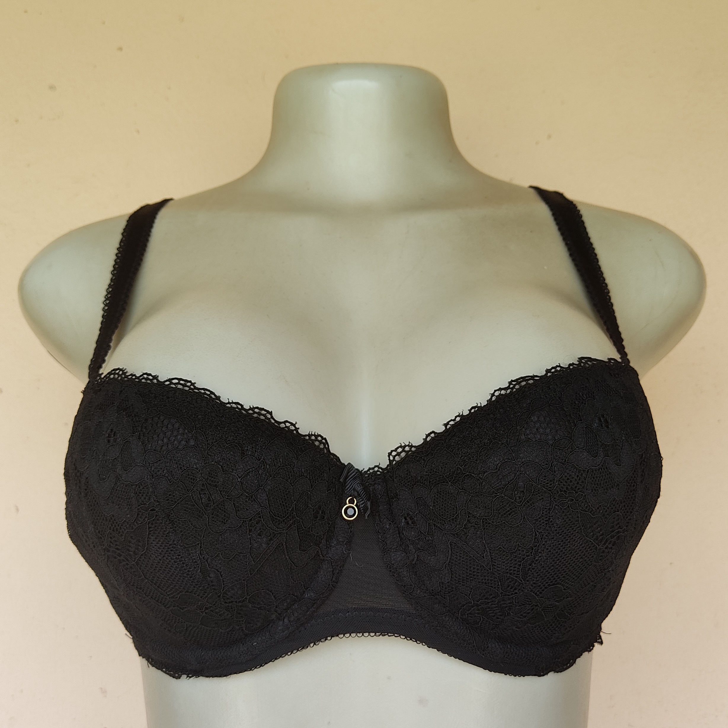 32DD- Ann Smmers Black Light Padded Bra