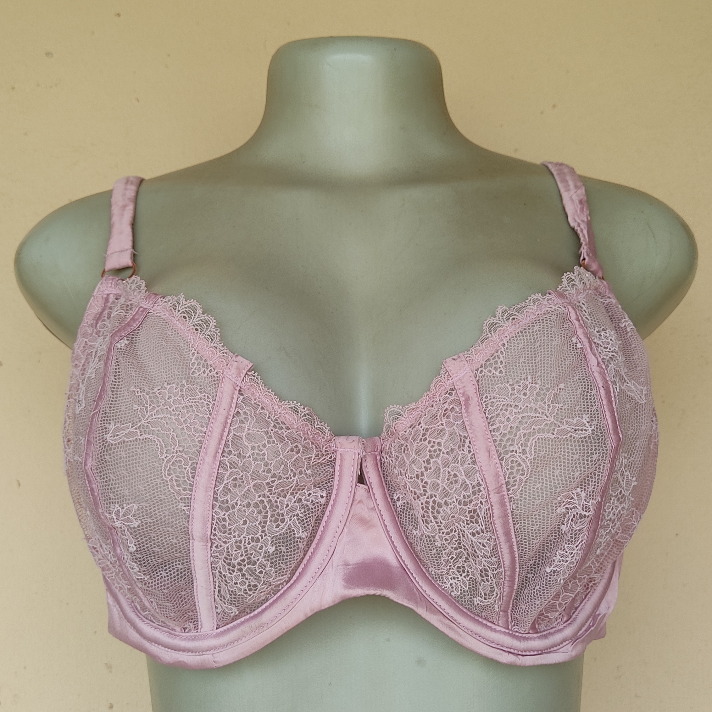 38DD- Primark Patterned Non Padded Bra